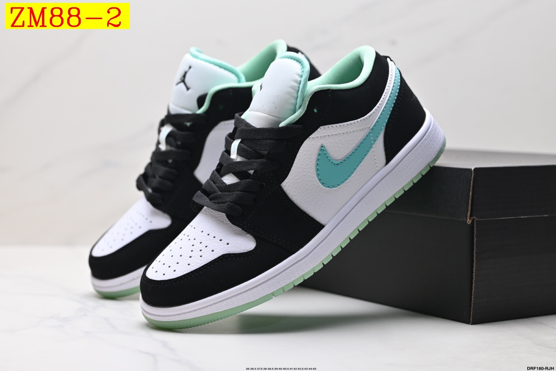 45$ Nike Air Jordan 1 Low Size 36-45 half 711950 ZM88 gallery