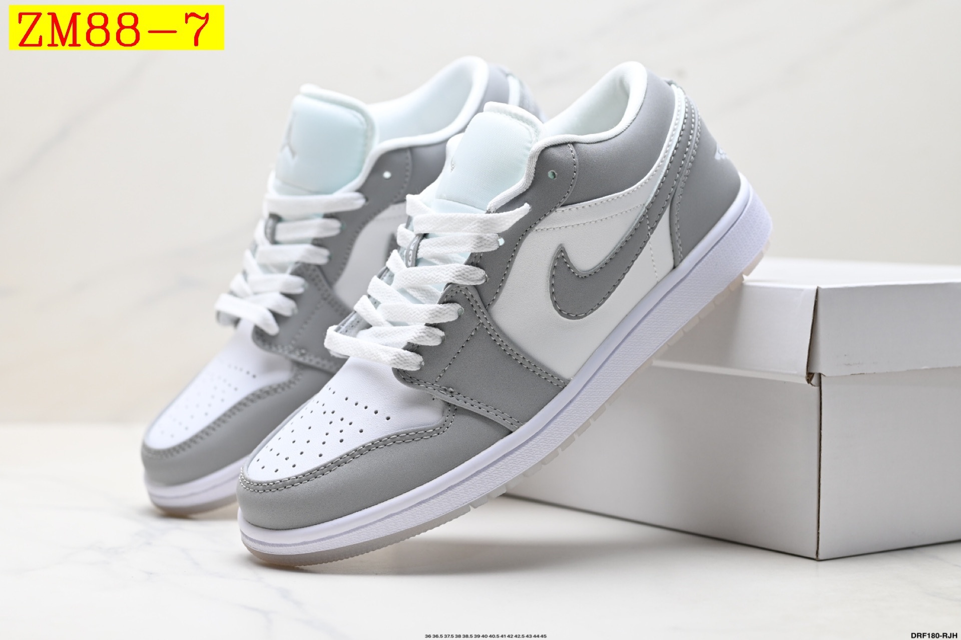 45$ Nike Air Jordan 1 Low Size 36-45 half 711950 ZM88 gallery