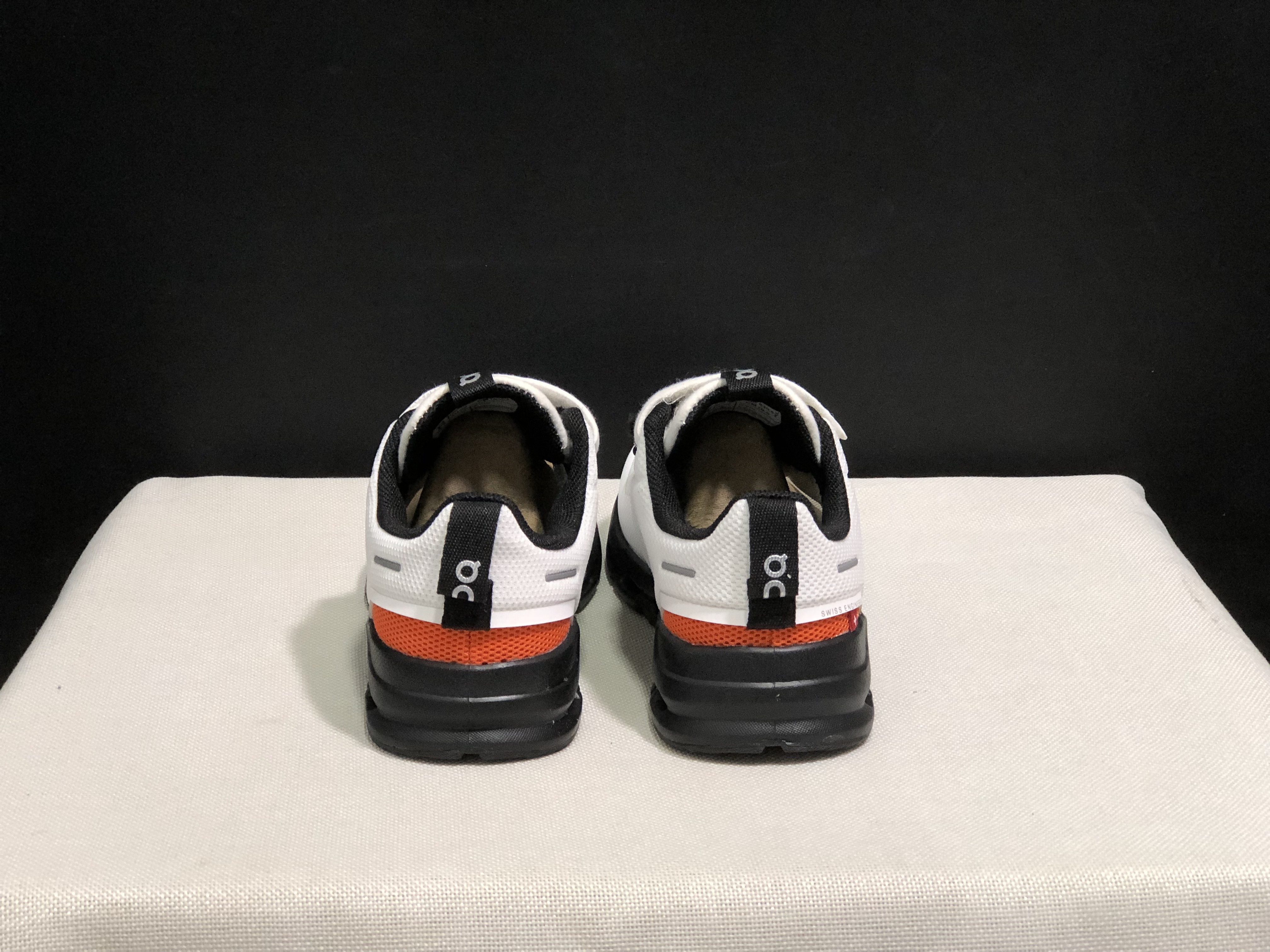 45$ dh On Cloud for kids size 26-35 CD2 gallery