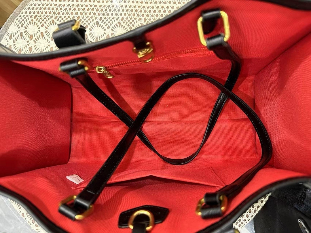 45$ dh YSL 7017 PU Shoulder bag SIZE 35X27X15 CM 61375834155 DX424 gallery