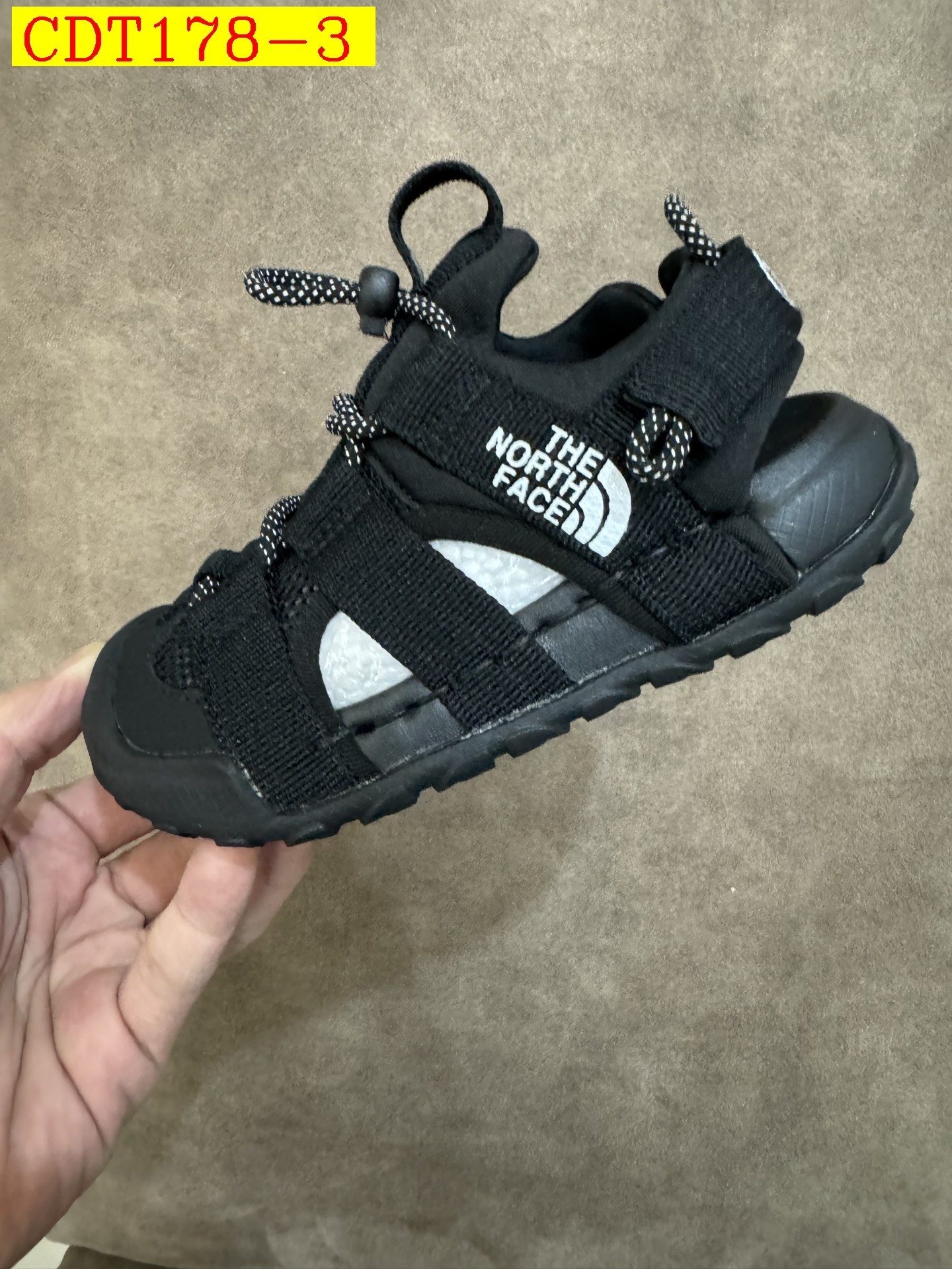 45$ the north face for kids size 25-35 527550 CDT178 gallery