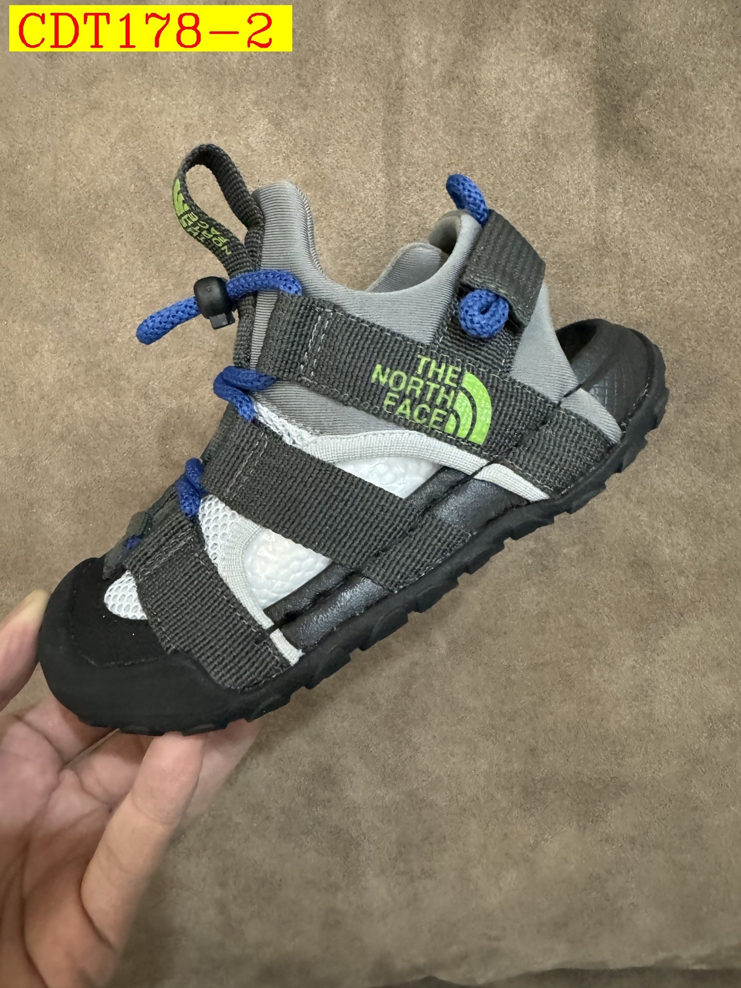 45$ the north face for kids size 25-35 527550 CDT178 gallery