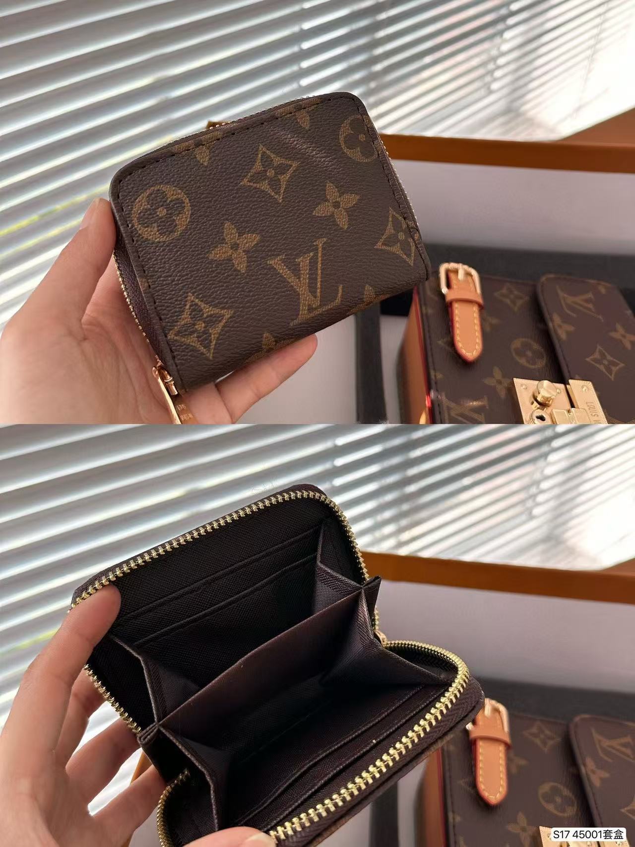 46$ LV Shoulder bag 228200 BY3535 gallery