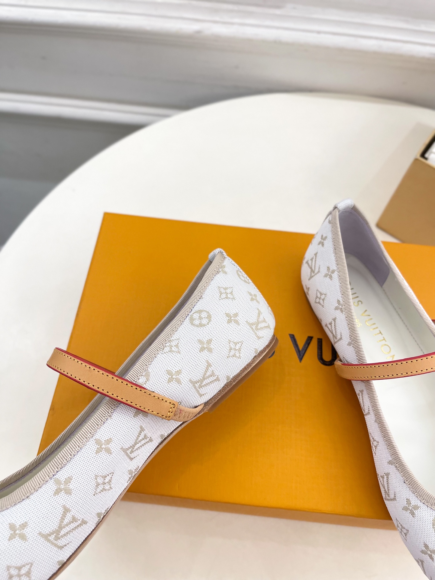 46$ Lv ROMY size 35-42 725100 MR427 gallery