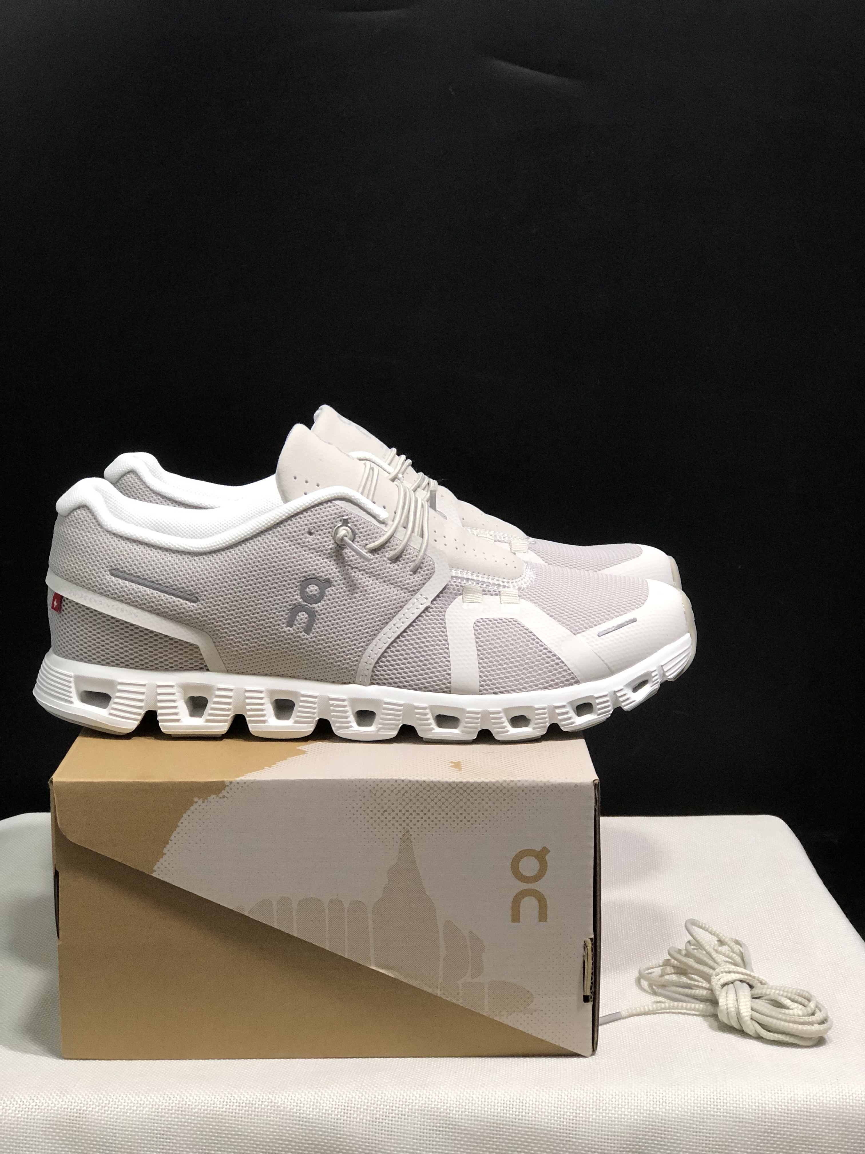 46$ On Cloud 5 4 size 36-45 CHT8 gallery