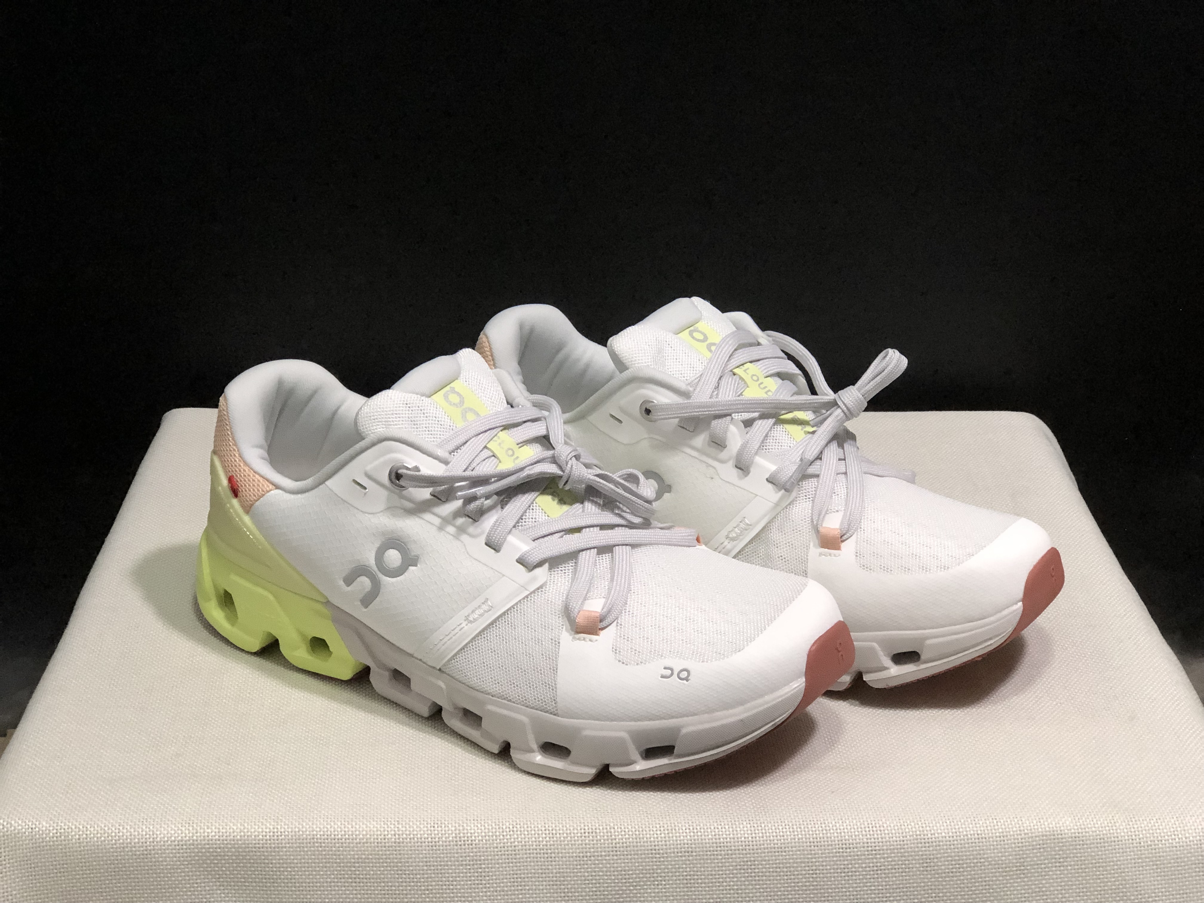 46$ On Cloudflyer 4 size 36-45 CHT22 gallery