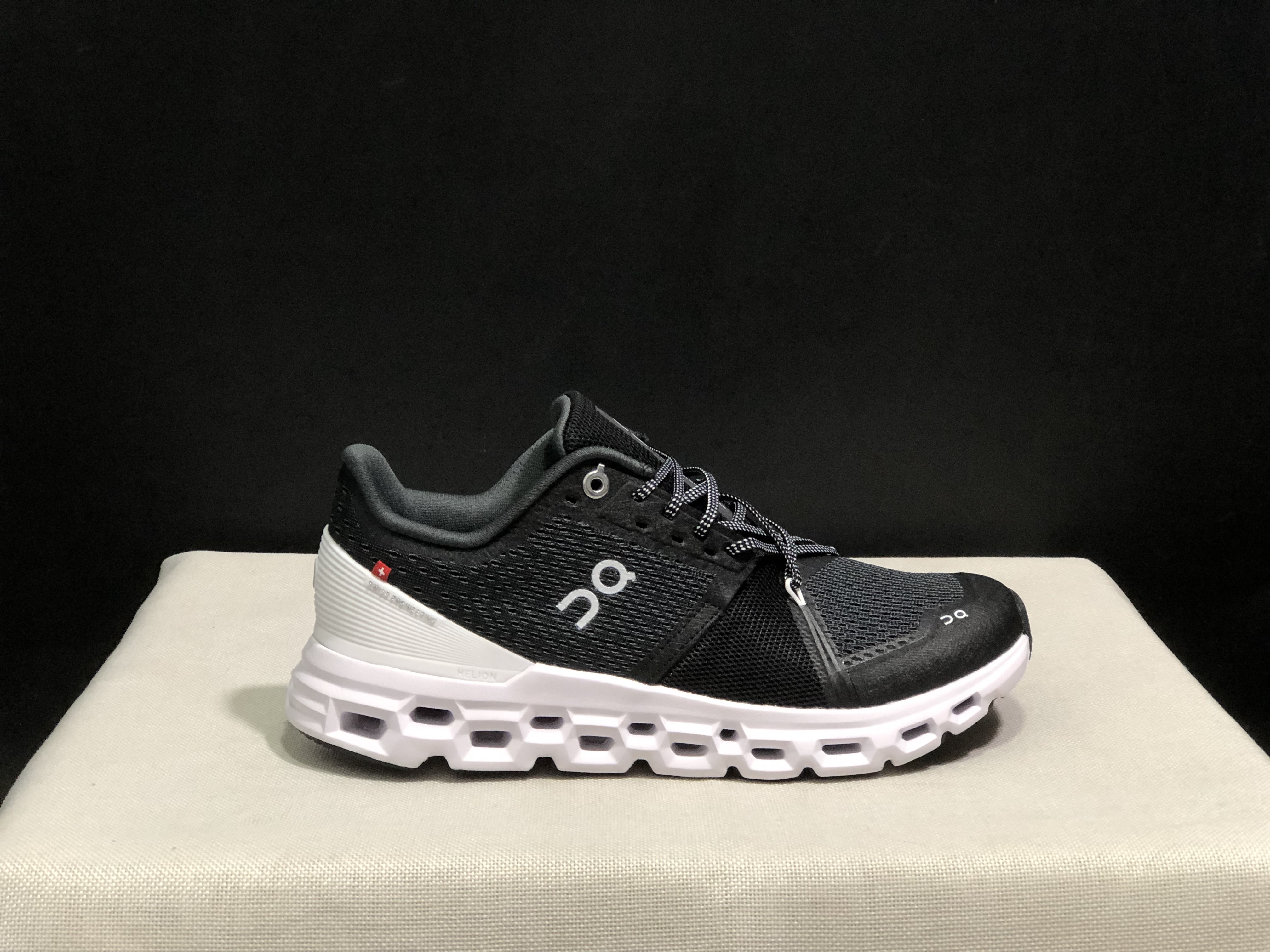 46$ On Cloudstratus Half size 36-46 CHT26 gallery