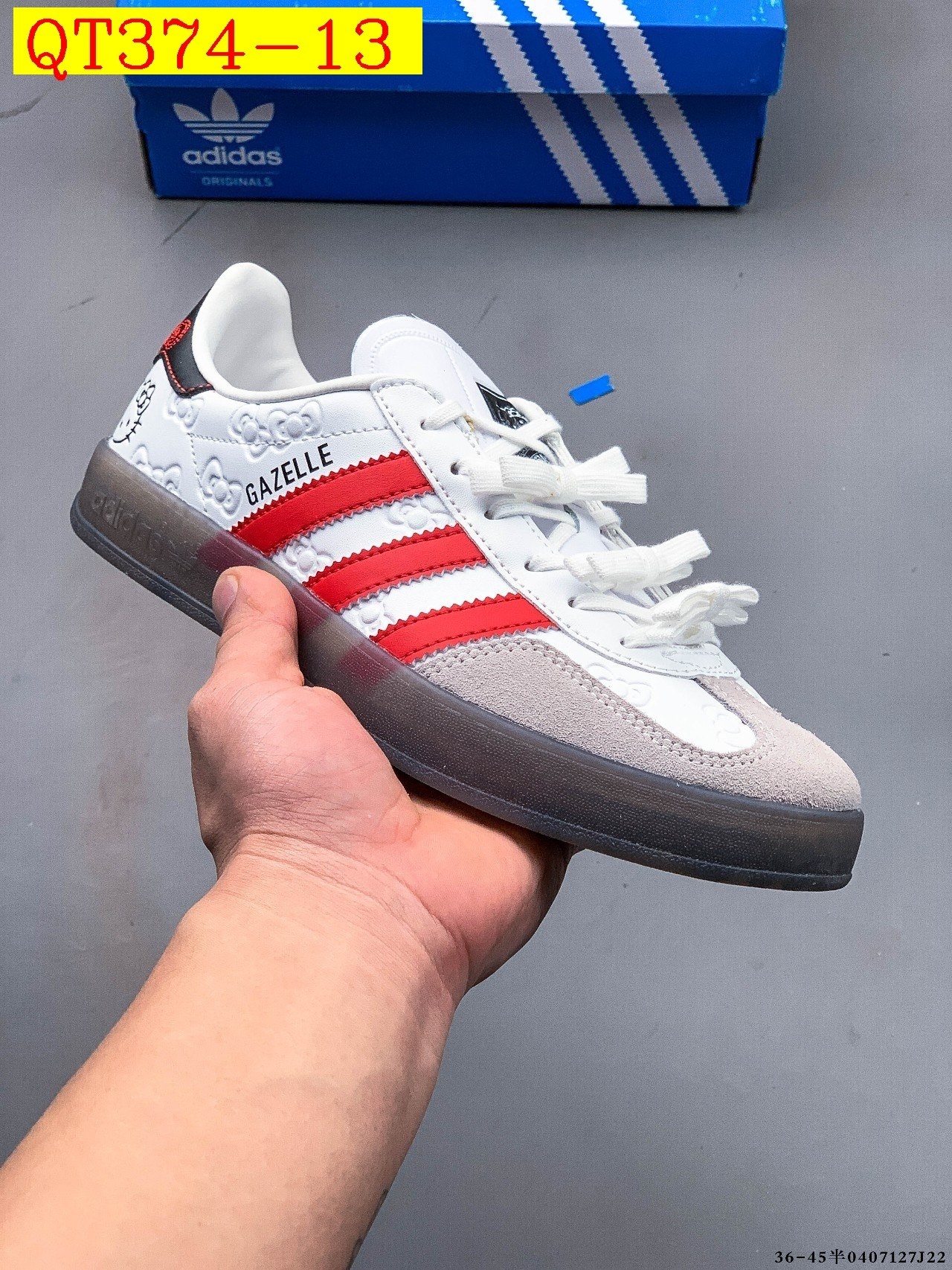 47$ Adidas Gazelle size 36-45 half 723230 QT374 gallery