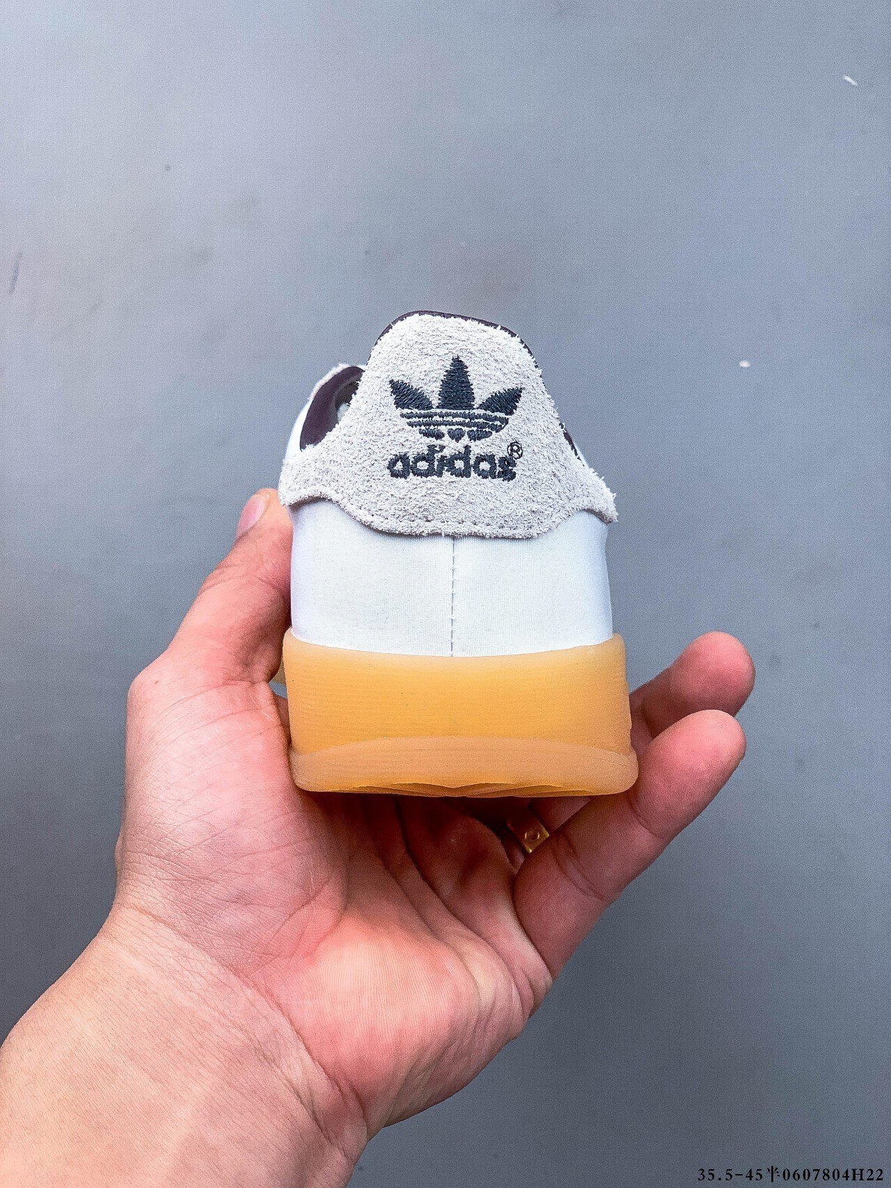 47$ Adidas Gazelle size 36-45 half 723230 QT374 gallery