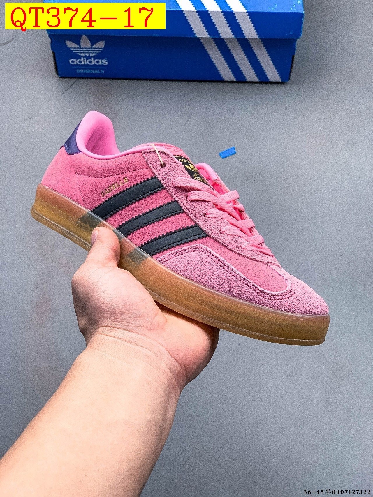 47$ Adidas Gazelle size 36-45 half 723230 QT374 gallery