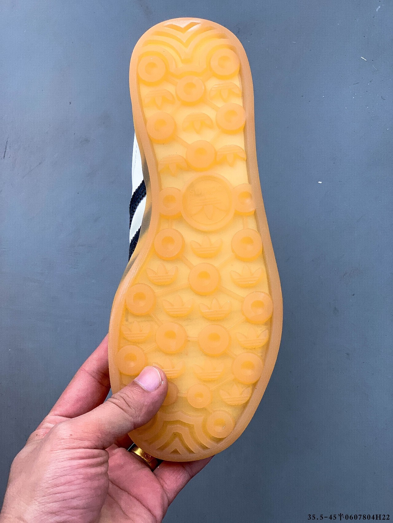 47$ Adidas Gazelle size 36-45 half 723230 QT374 gallery