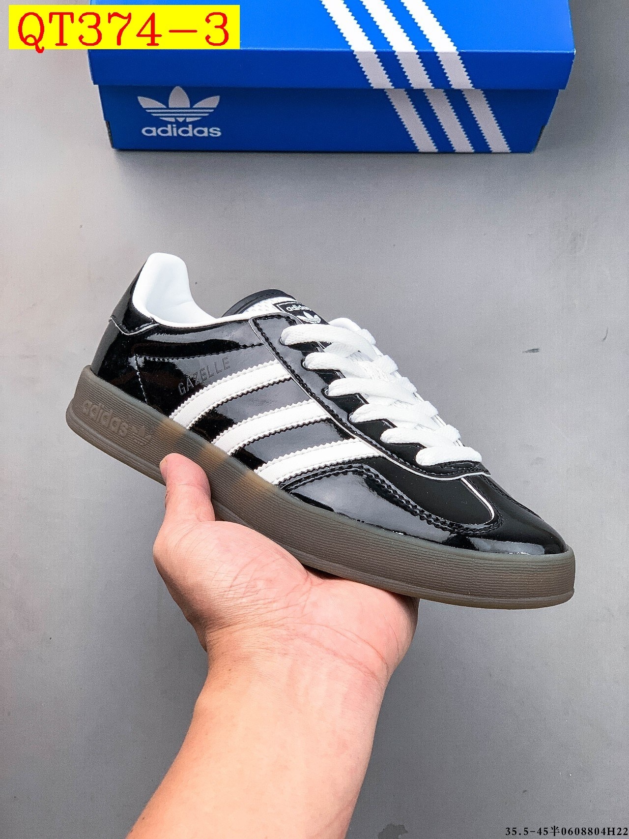 47$ Adidas Gazelle size 36-45 half 723230 QT374 gallery
