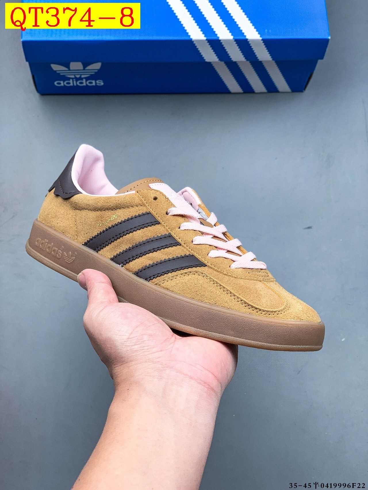 47$ Adidas Gazelle size 36-45 half 723230 QT374 gallery
