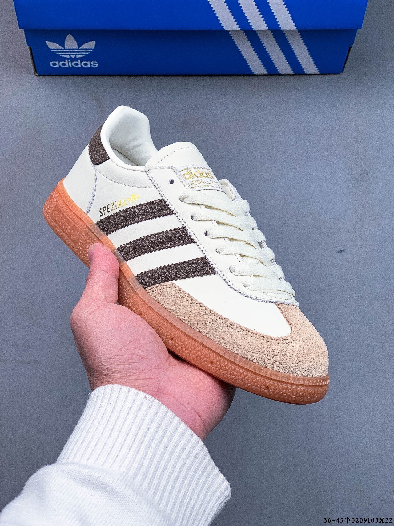 47$ Adidas HANDBALL SPEZIAL size 36-45 half 125240 QT400 gallery