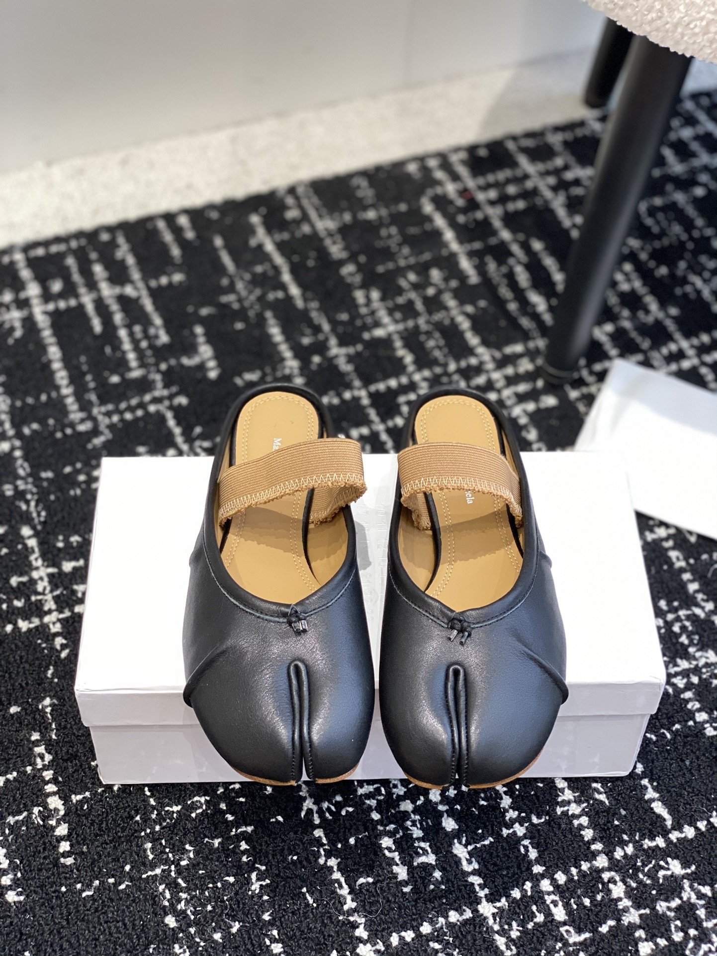 47$ Maison Margiela MM6 24ss Tabi size 35-40 428210 MR265 gallery