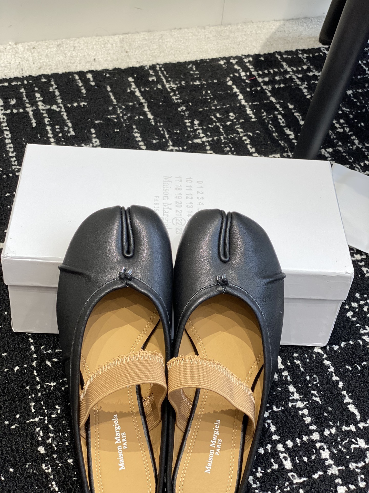 47$ Maison Margiela MM6 24ss Tabi size 35-40 428210 MR265 gallery