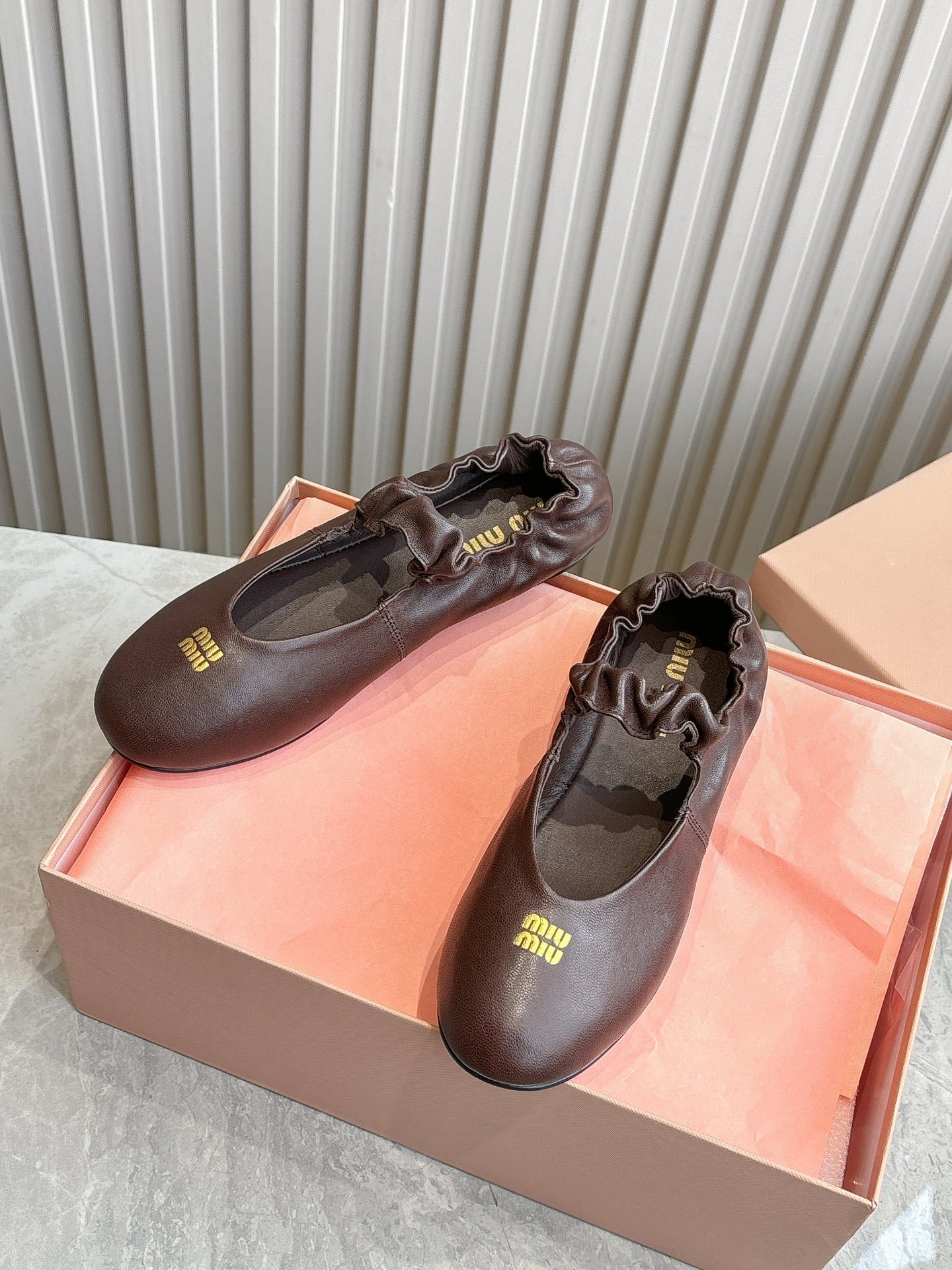 47$ MiuMiu Sheep skin Leather size 35-40 021480 MR575 gallery