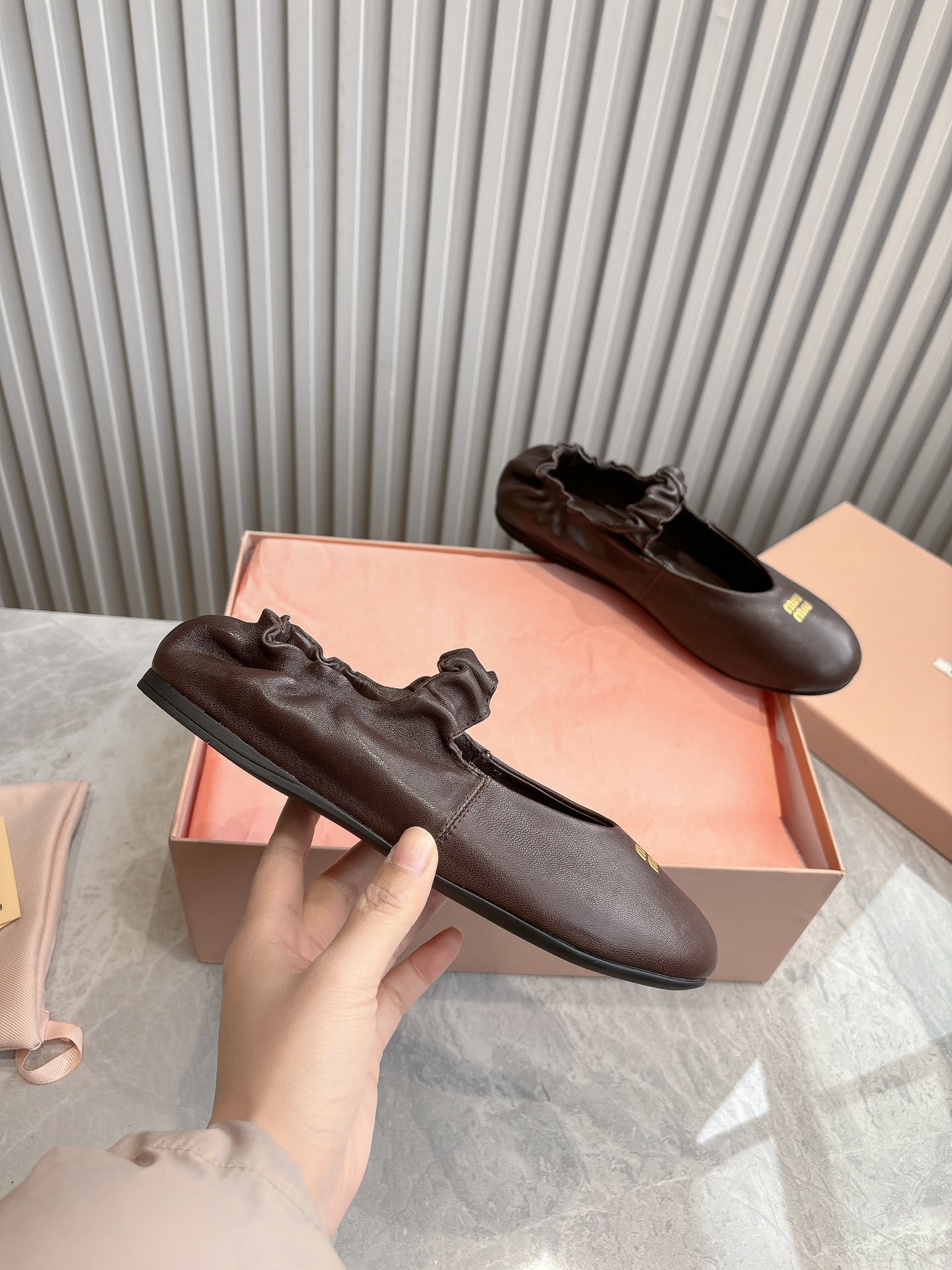 47$ MiuMiu Sheep skin Leather size 35-40 021480 MR575 gallery