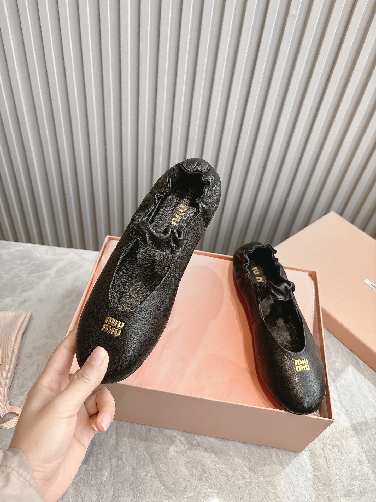 47$ MiuMiu Sheep skin Leather size 35-40 021480 MR575 gallery