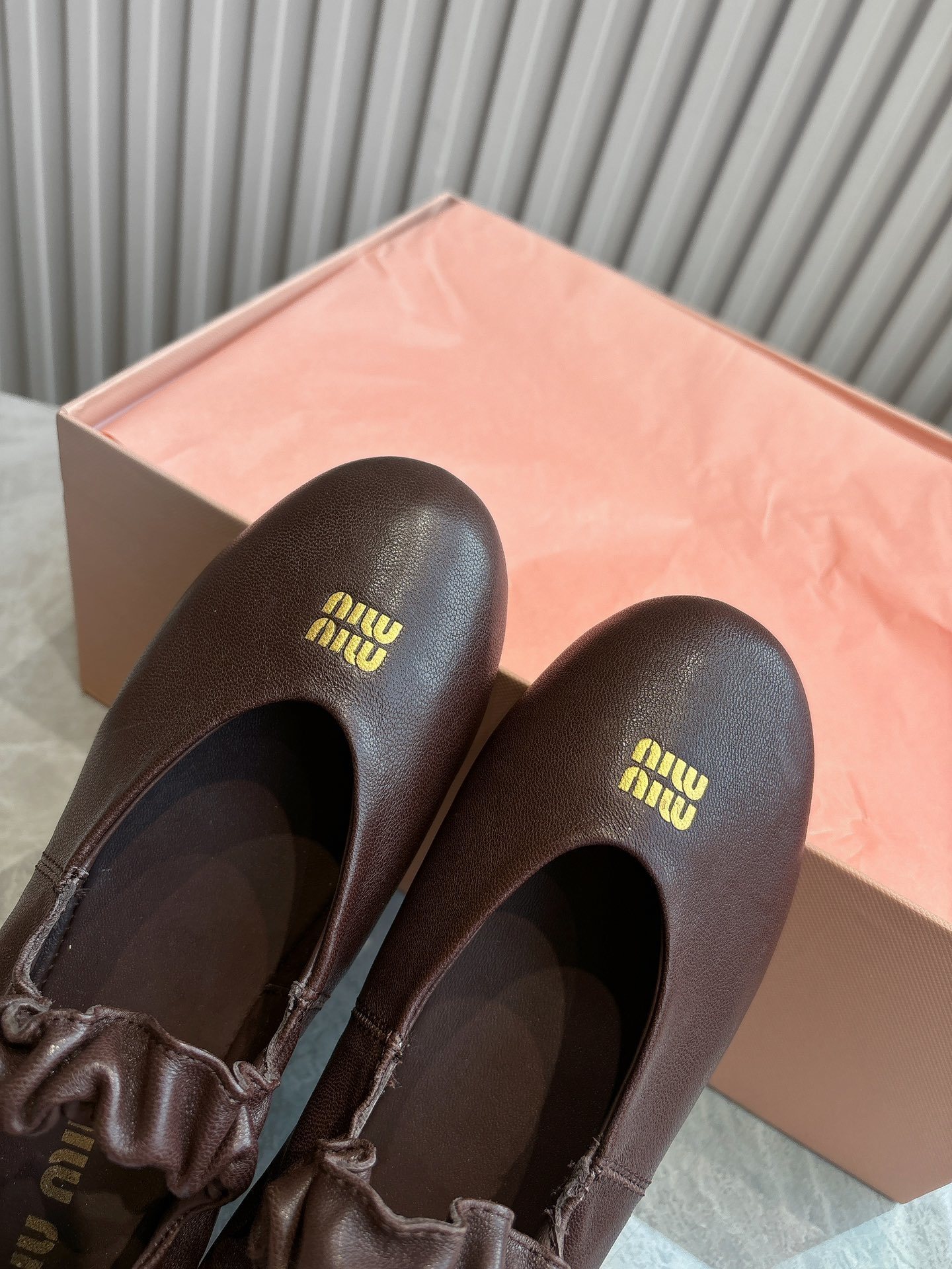 47$ MiuMiu Sheep skin Leather size 35-40 021480 MR575 gallery