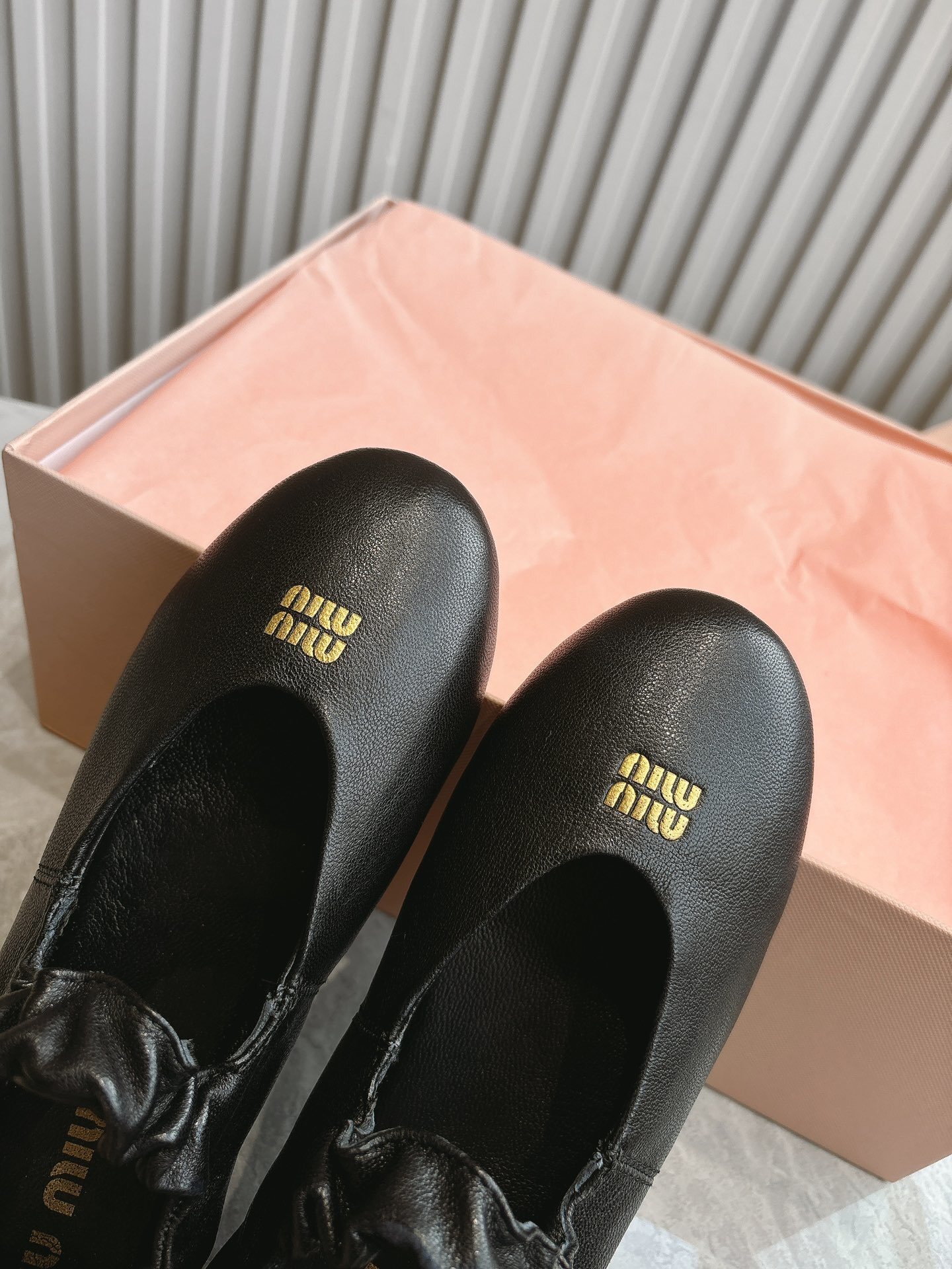 47$ MiuMiu Sheep skin Leather size 35-40 021480 MR575 gallery