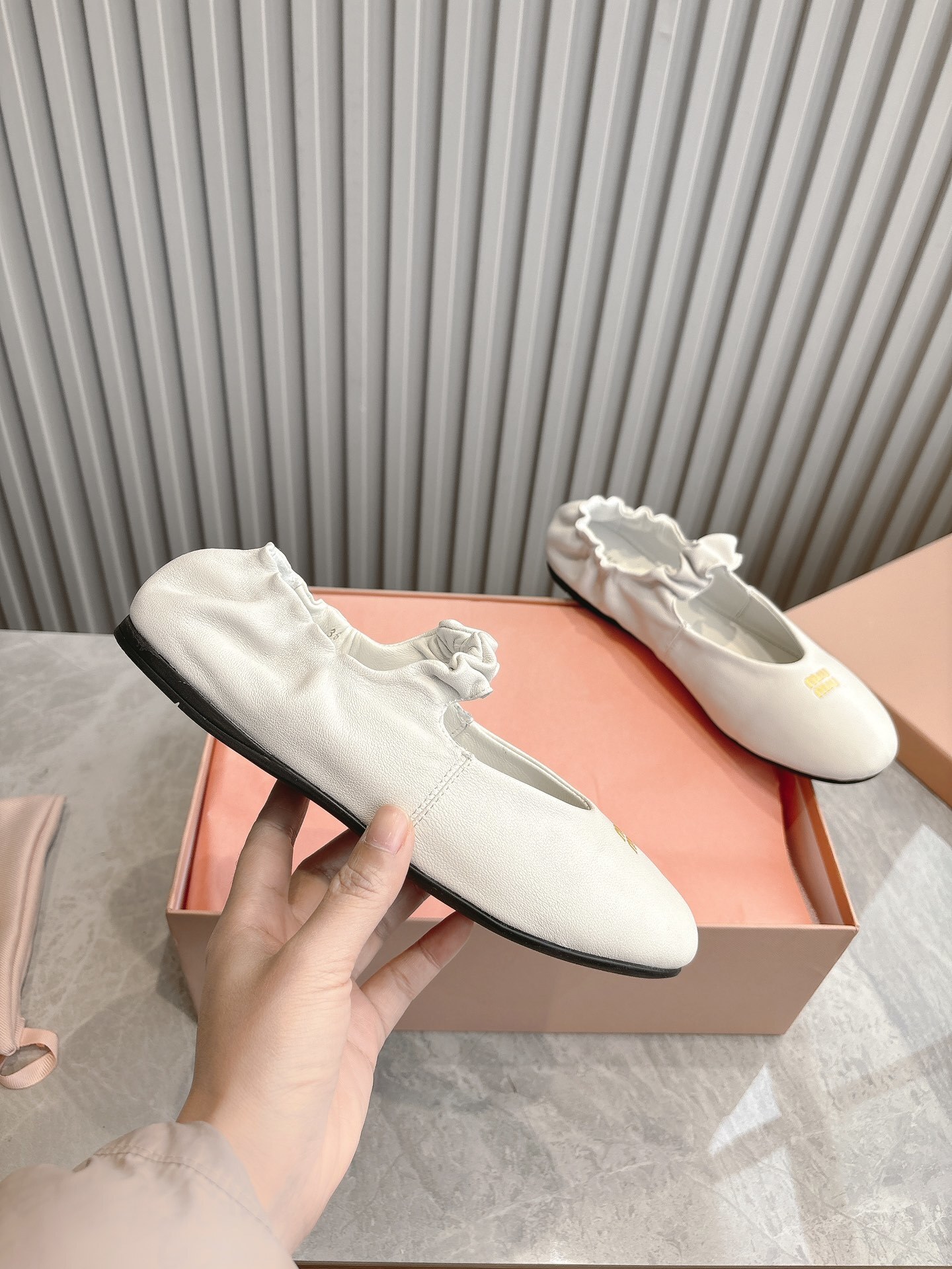 47$ MiuMiu Sheep skin Leather size 35-40 021480 MR575 gallery