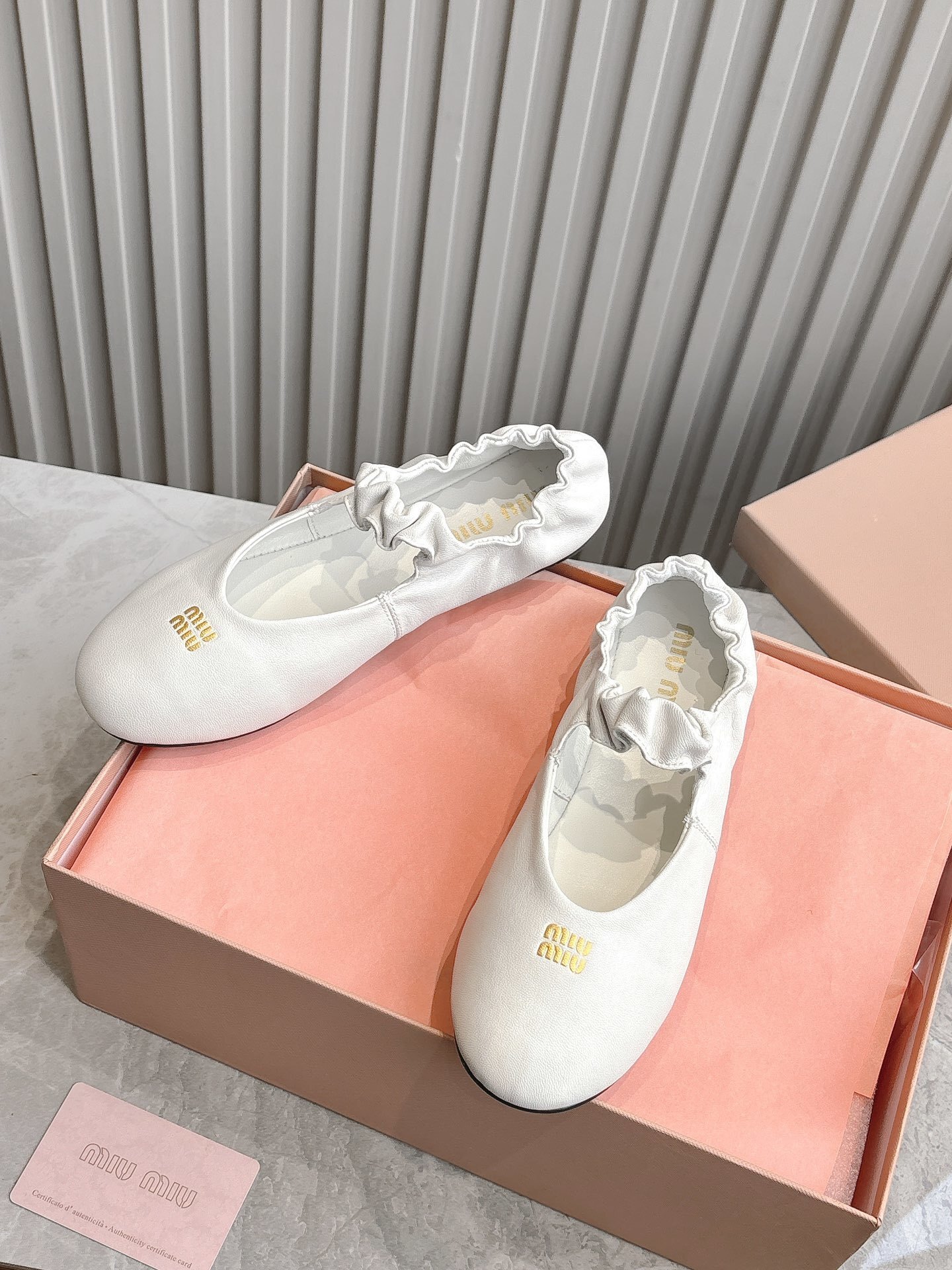 47$ MiuMiu Sheep skin Leather size 35-40 021480 MR575 gallery