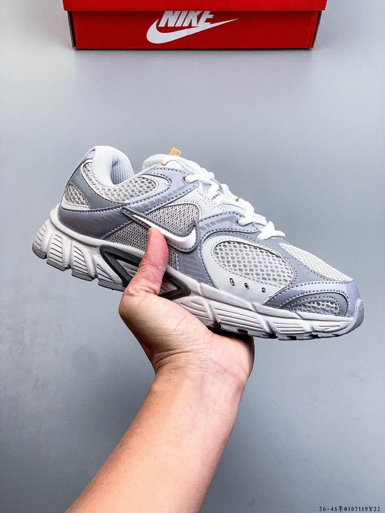 47$ NIKE V5 RNR 25 Size 36-45 927250 PM134 gallery