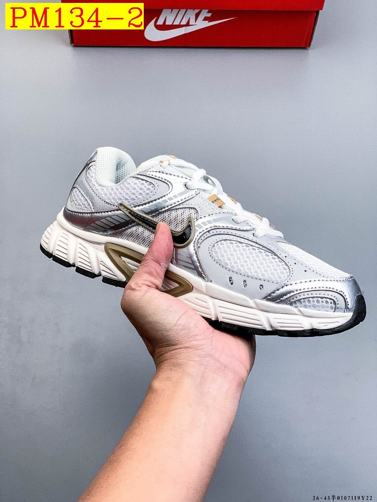 47$ NIKE V5 RNR 25 Size 36-45 927250 PM134 gallery