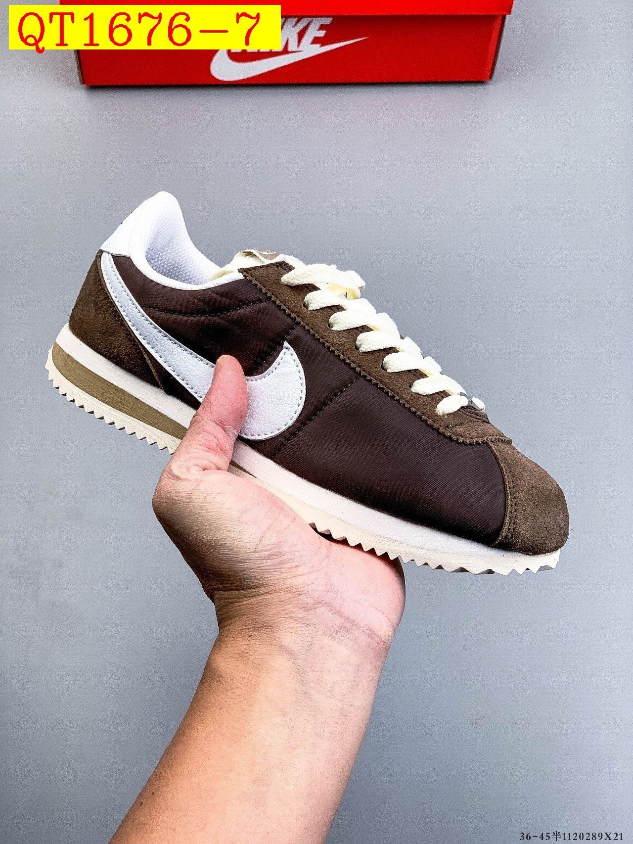 47$ Nike Classic Cortez Nylon Size 36-45 half 123250 QT1676 gallery