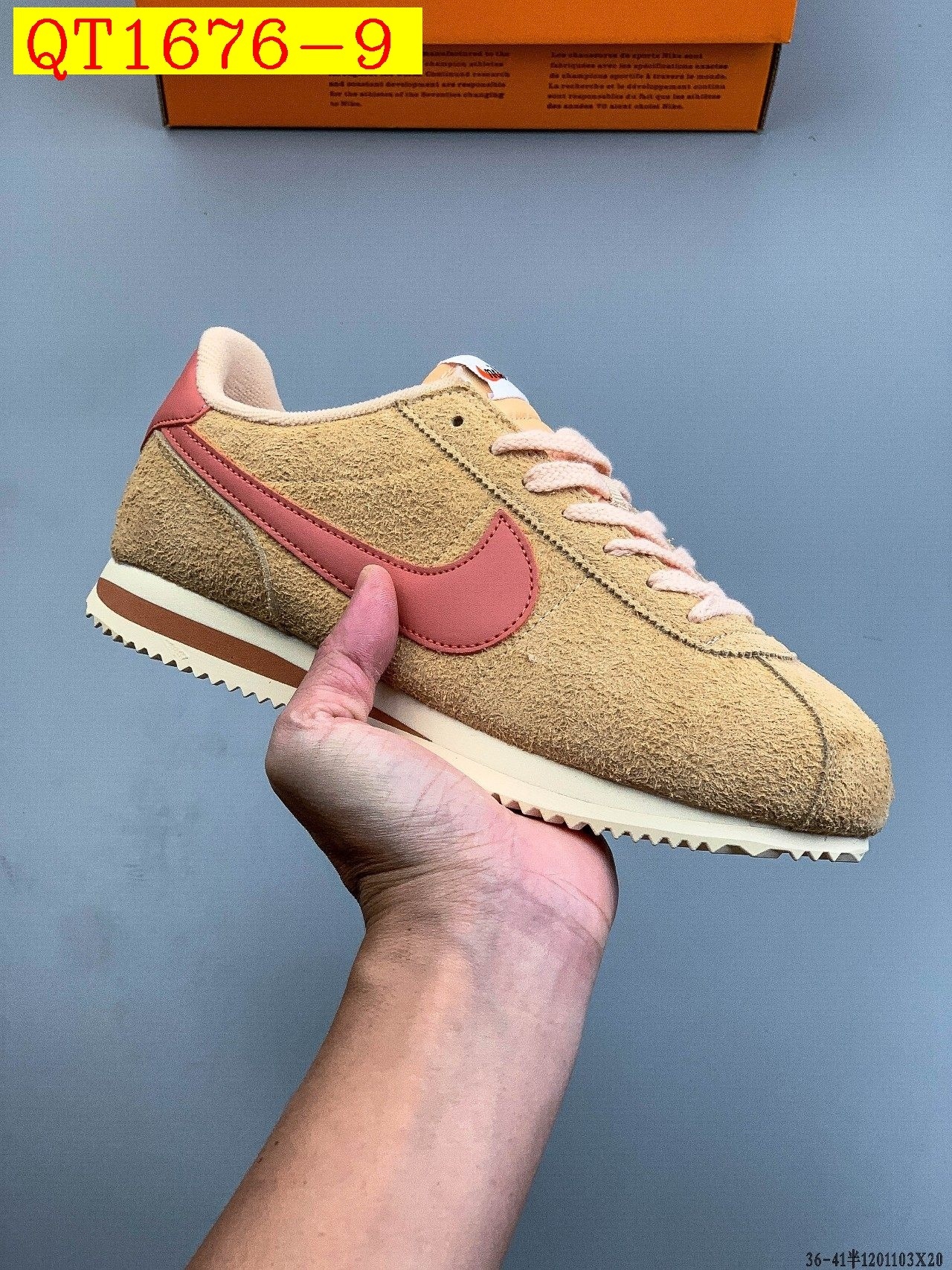 47$ Nike Classic Cortez Nylon Size 36-45 half 123250 QT1676 gallery