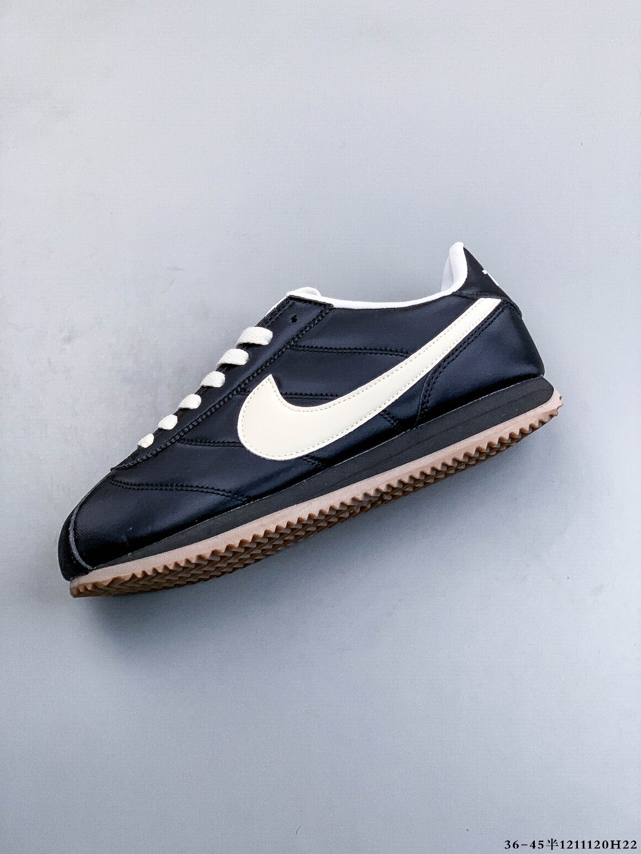 47$ Nike Classic Cortez Nylon Size 36-45 half 123250 QT1676 gallery