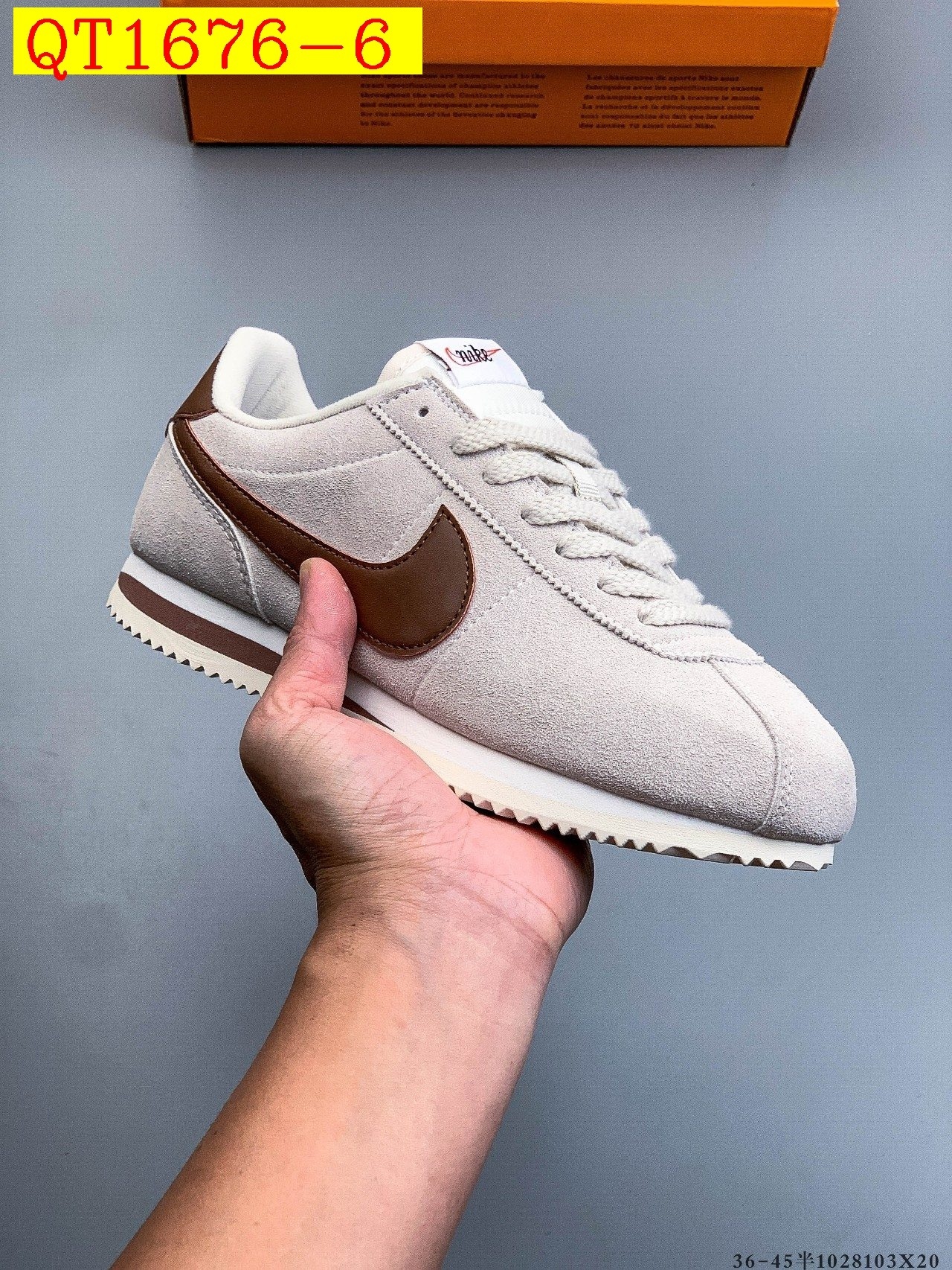 47$ Nike Classic Cortez Nylon Size 36-45 half 123250 QT1676 gallery