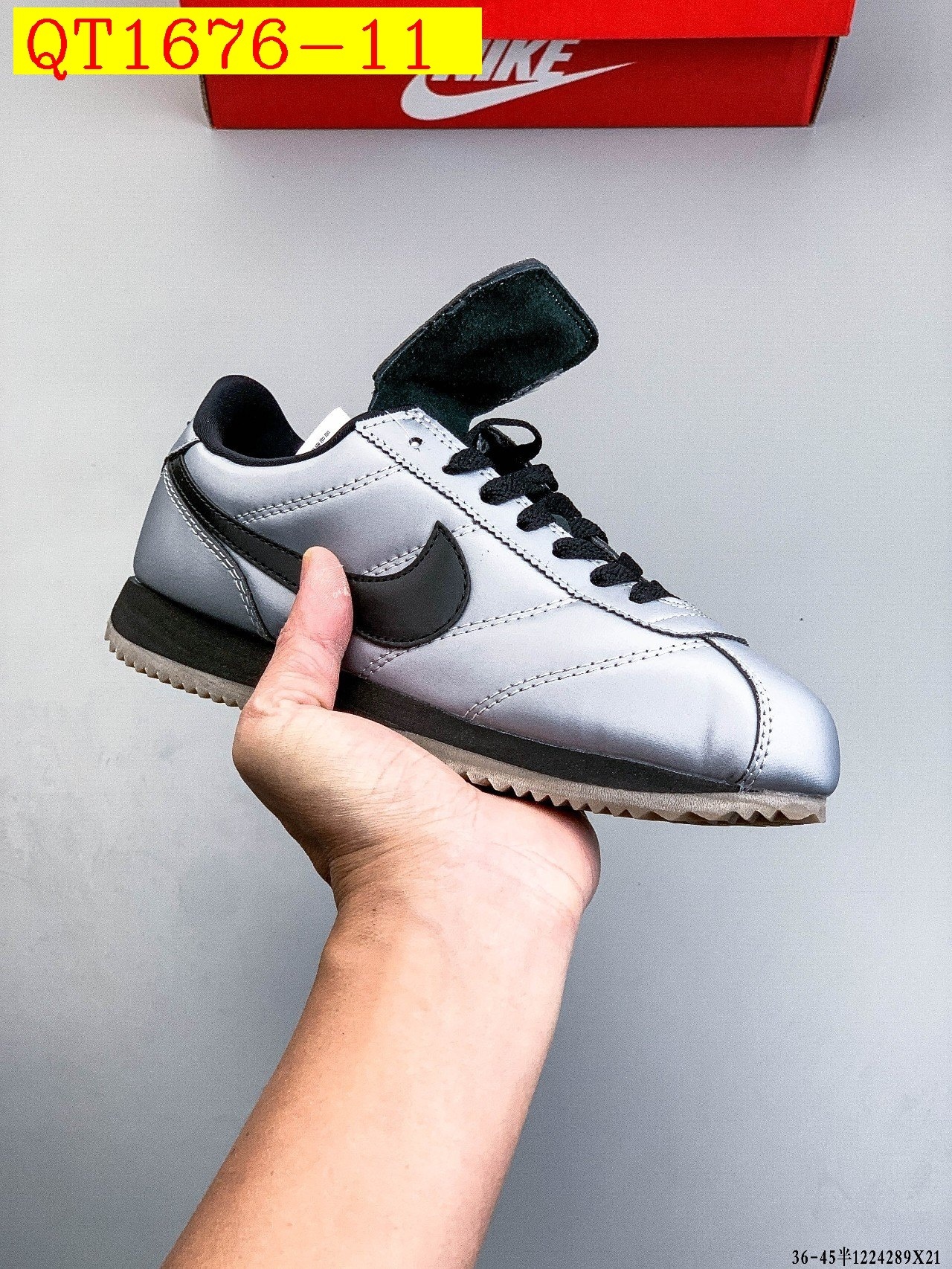 47$ Nike Classic Cortez Nylon Size 36-45 half 123250 QT1676 gallery