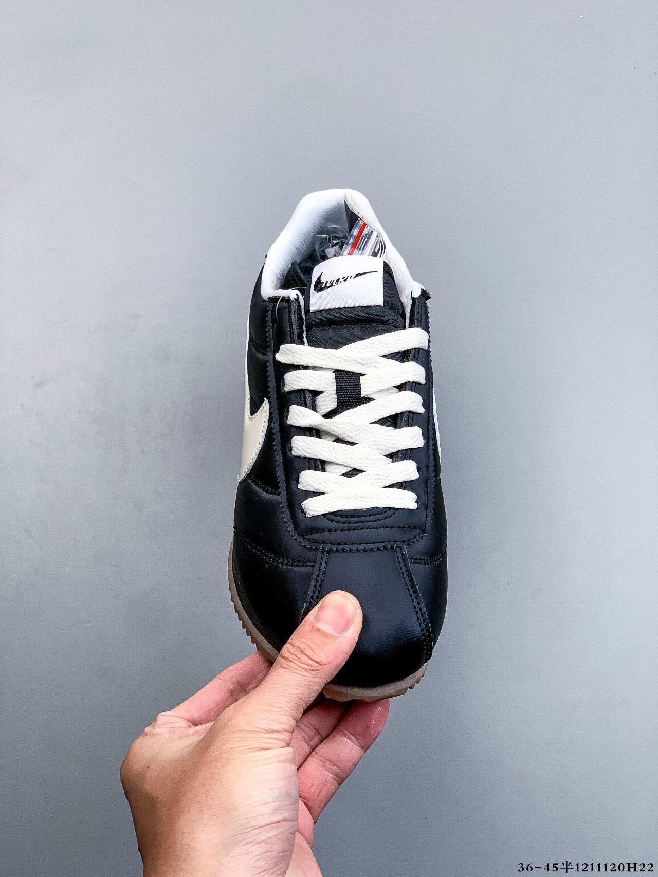47$ Nike Classic Cortez Nylon Size 36-45 half 123250 QT1676 gallery