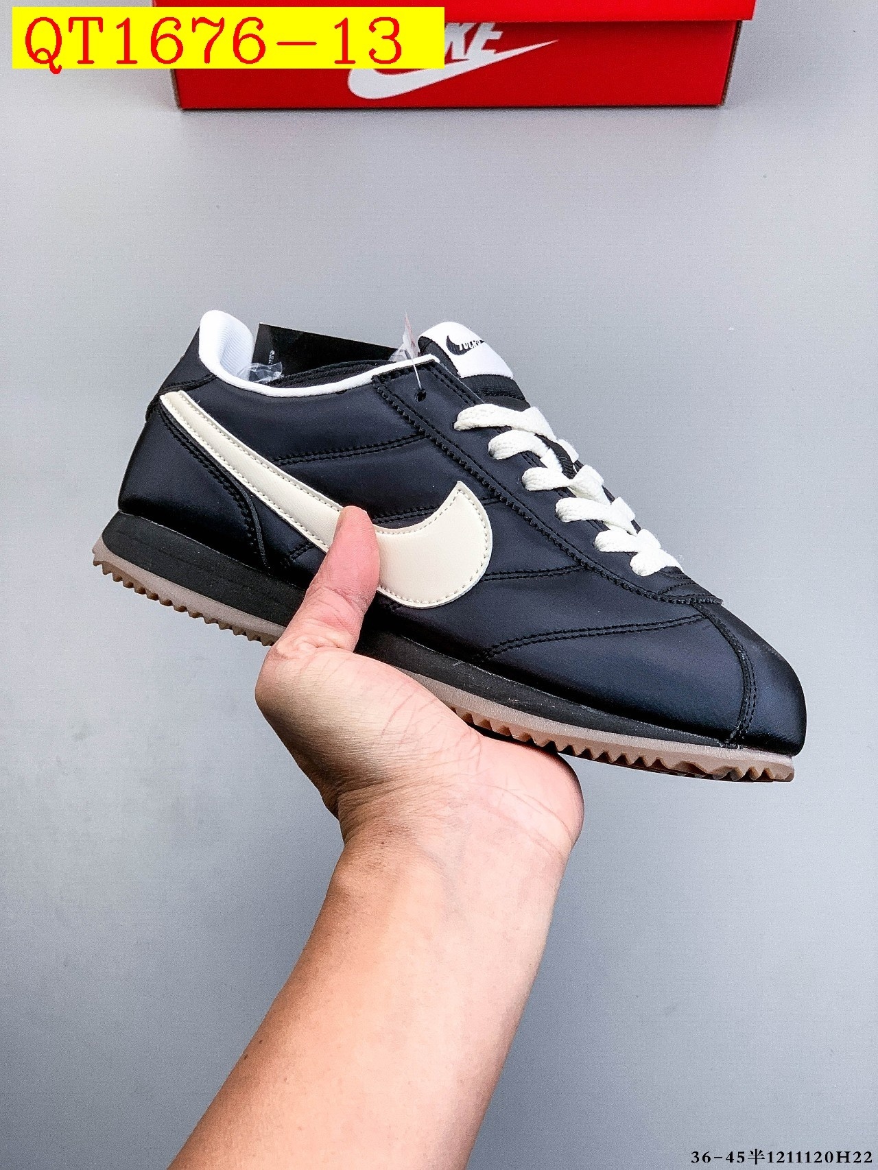 47$ Nike Classic Cortez Nylon Size 36-45 half 123250 QT1676 gallery