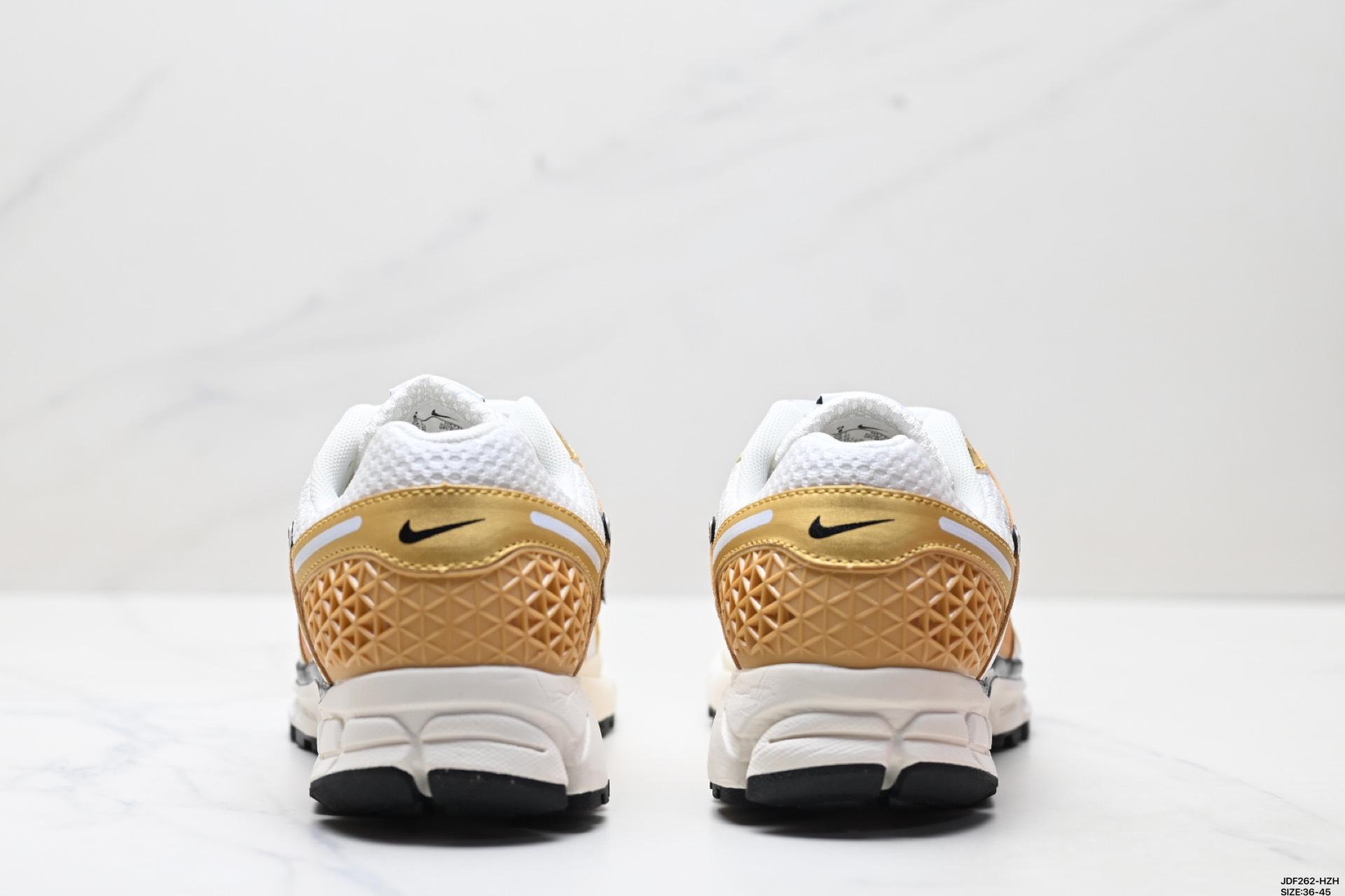 47$ Nike Zoom Vomero 5 size 36-45 922230 QT1140 gallery