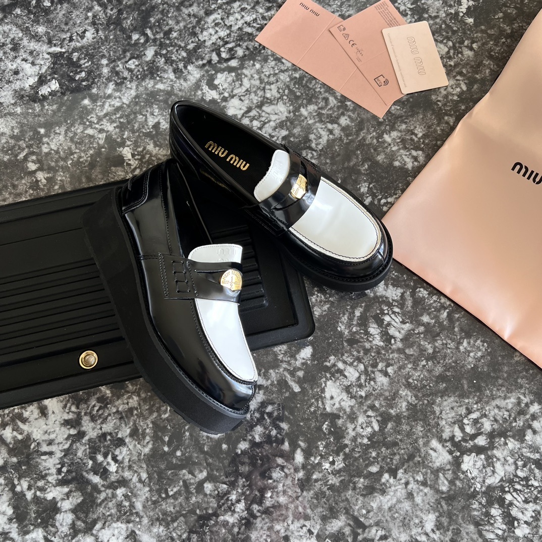 47$ new_dh Miu Miu 2024 SIZE 35-40 72549034153 MR69 gallery