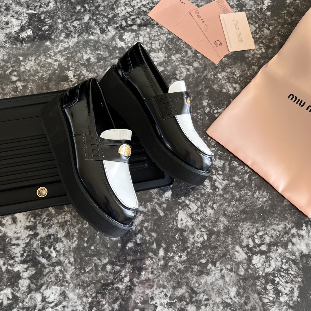 47$ new_dh Miu Miu 2024 SIZE 35-40 72549034153 MR69 gallery