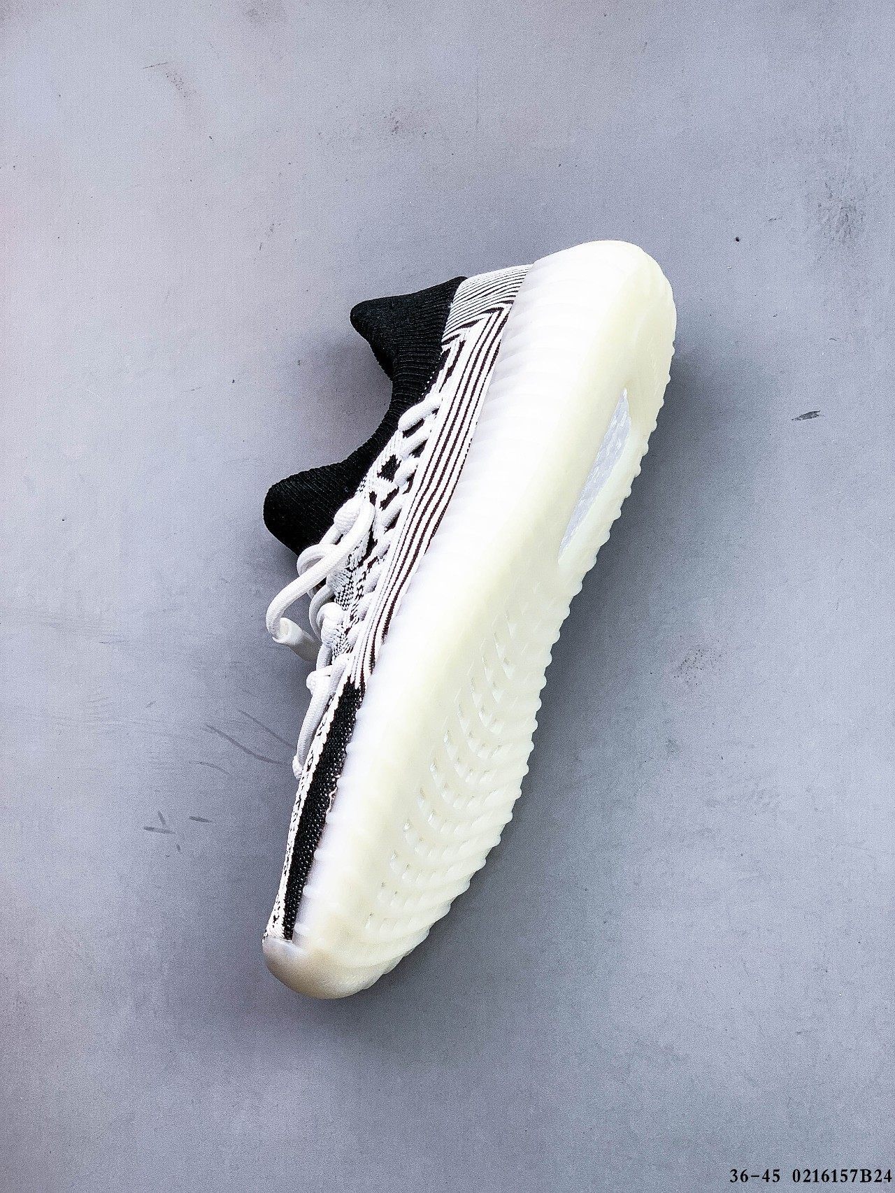 48$ Adidas YEEZY 350 V2 size 36-45 half 020470 MZ1415 gallery