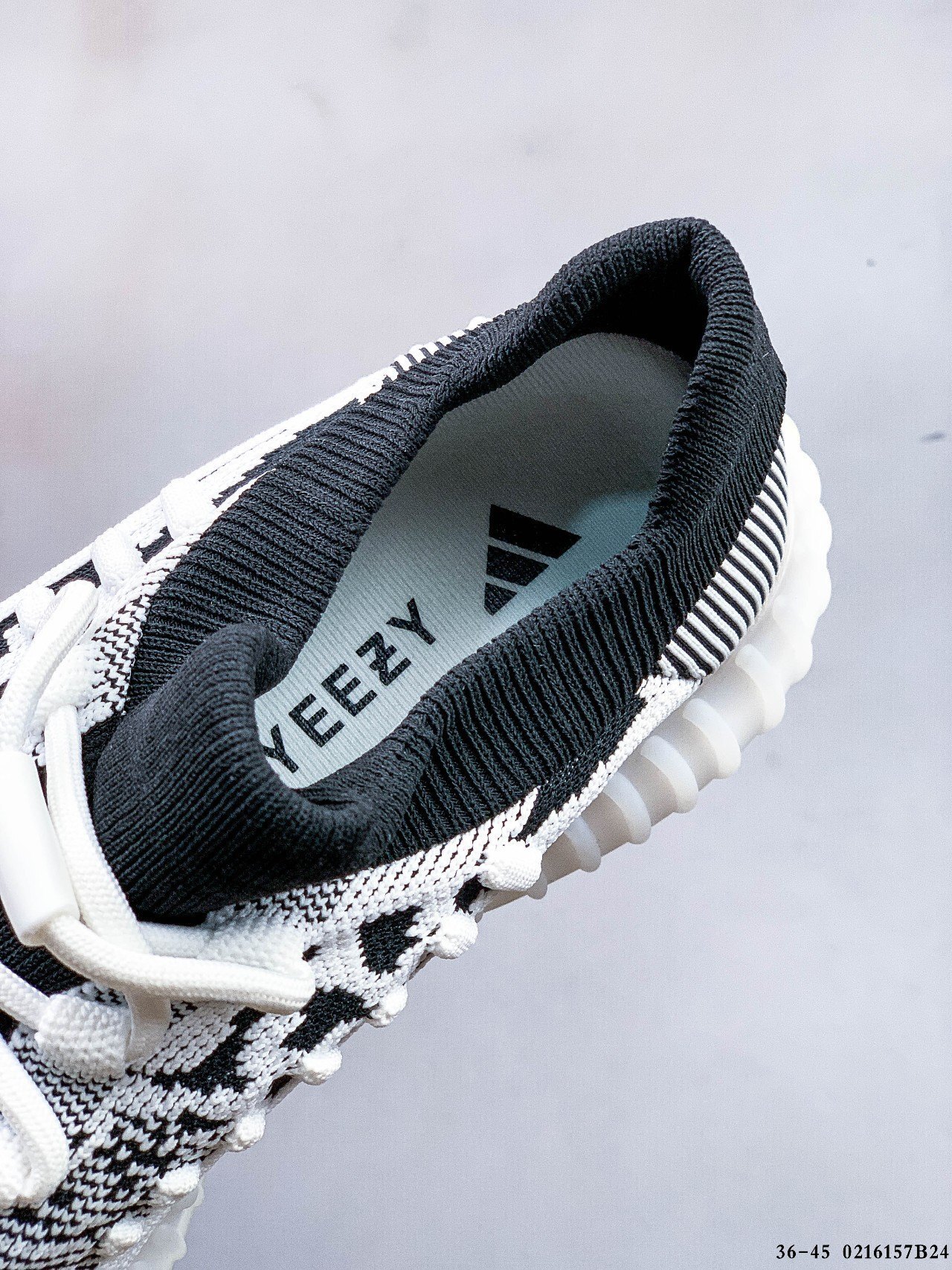 48$ Adidas YEEZY 350 V2 size 36-45 half 020470 MZ1415 gallery