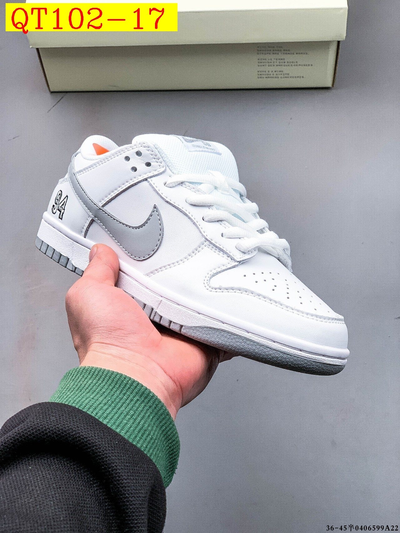 48$ NIKE SB DUNK LOW PRO size 36-45 half 326270 QT102 gallery