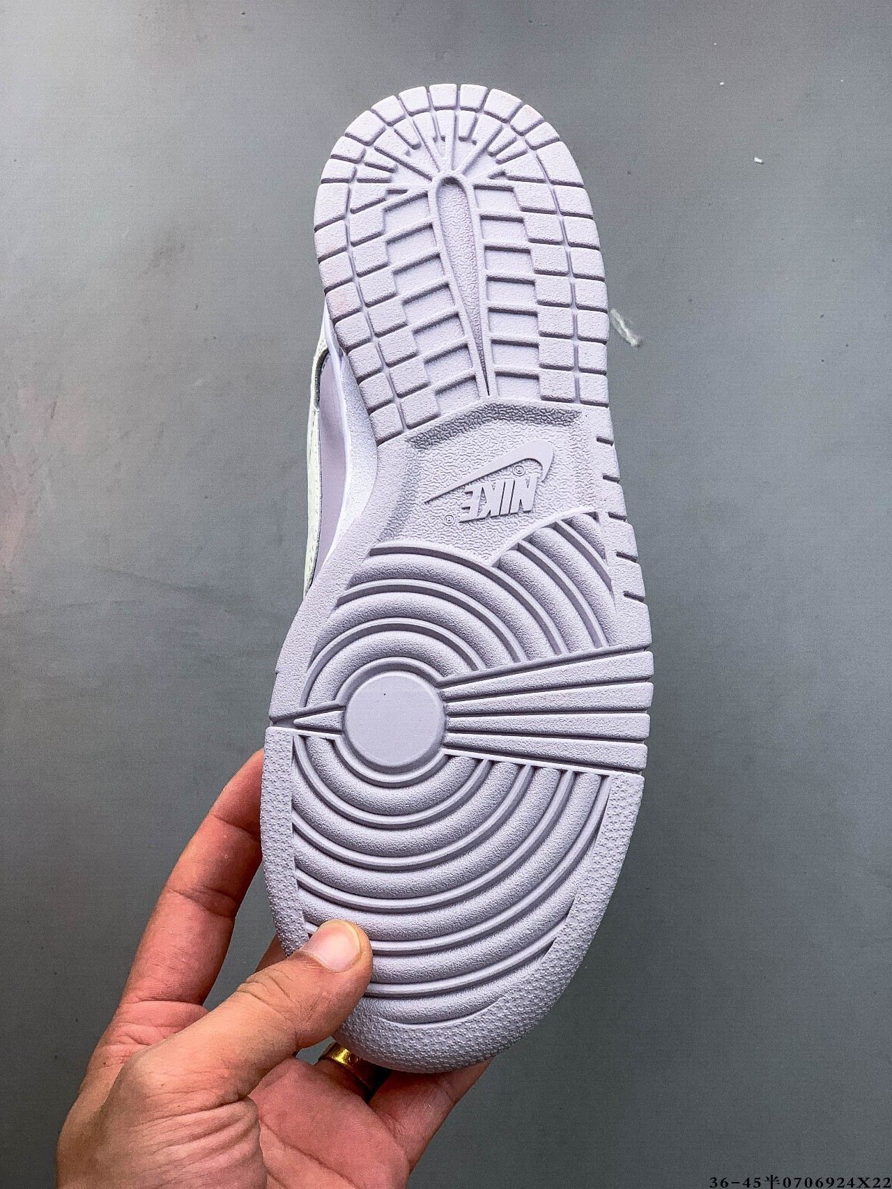 48$ NIKE SB DUNK LOW PRO size 36-45 half 528200 QT908 gallery