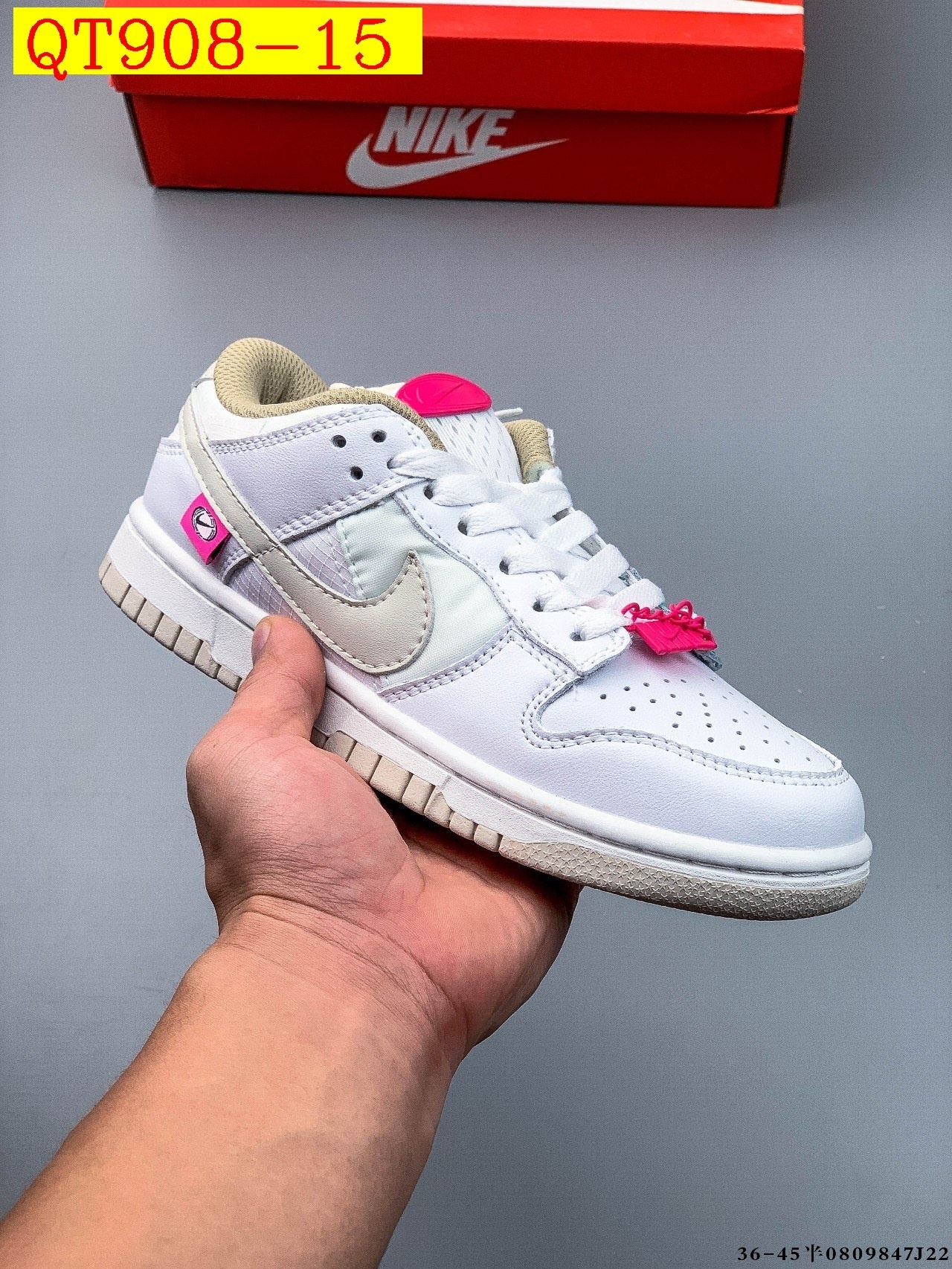 48$ NIKE SB DUNK LOW PRO size 36-45 half 528200 QT908 gallery