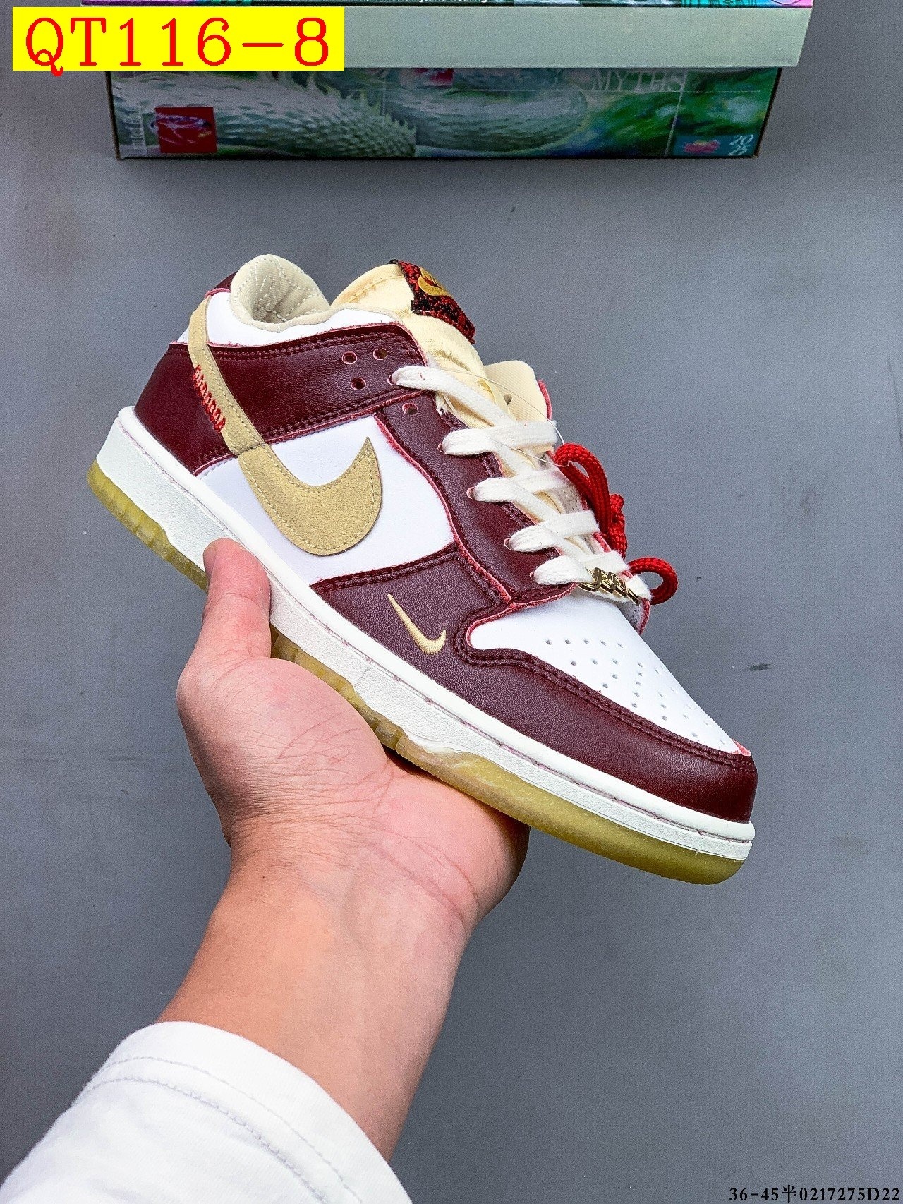 48$ NIKE SB DUNK LOW PRO size 36-45 half 621240 QT116 gallery