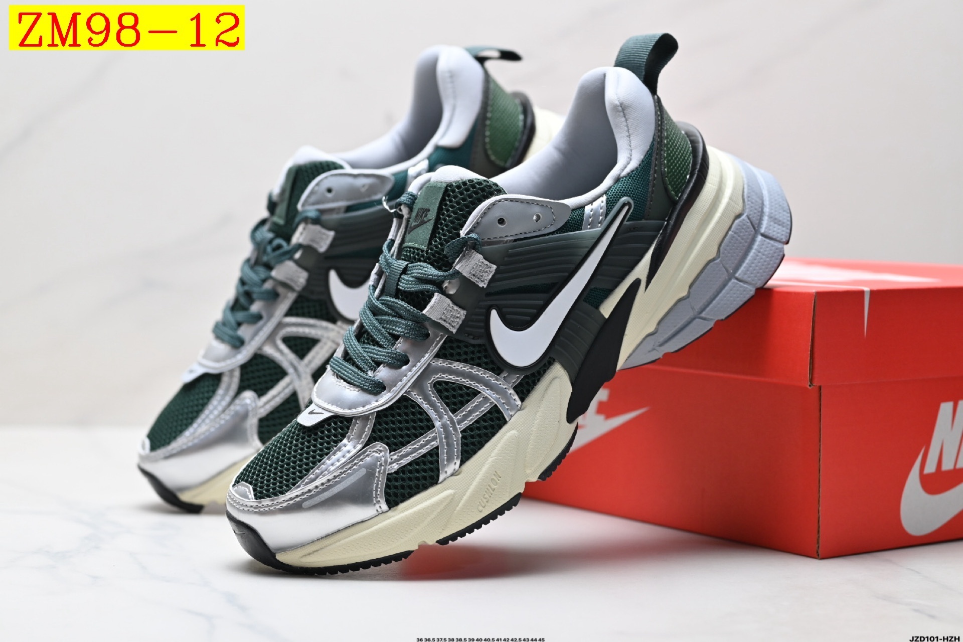 48$ NIKE V2K RUN Size 36-45 half 621440 ZM98 gallery