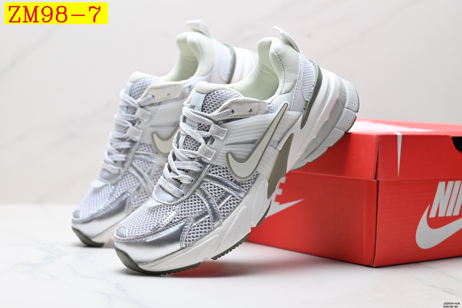 48$ NIKE V2K RUN Size 36-45 half 621440 ZM98 gallery