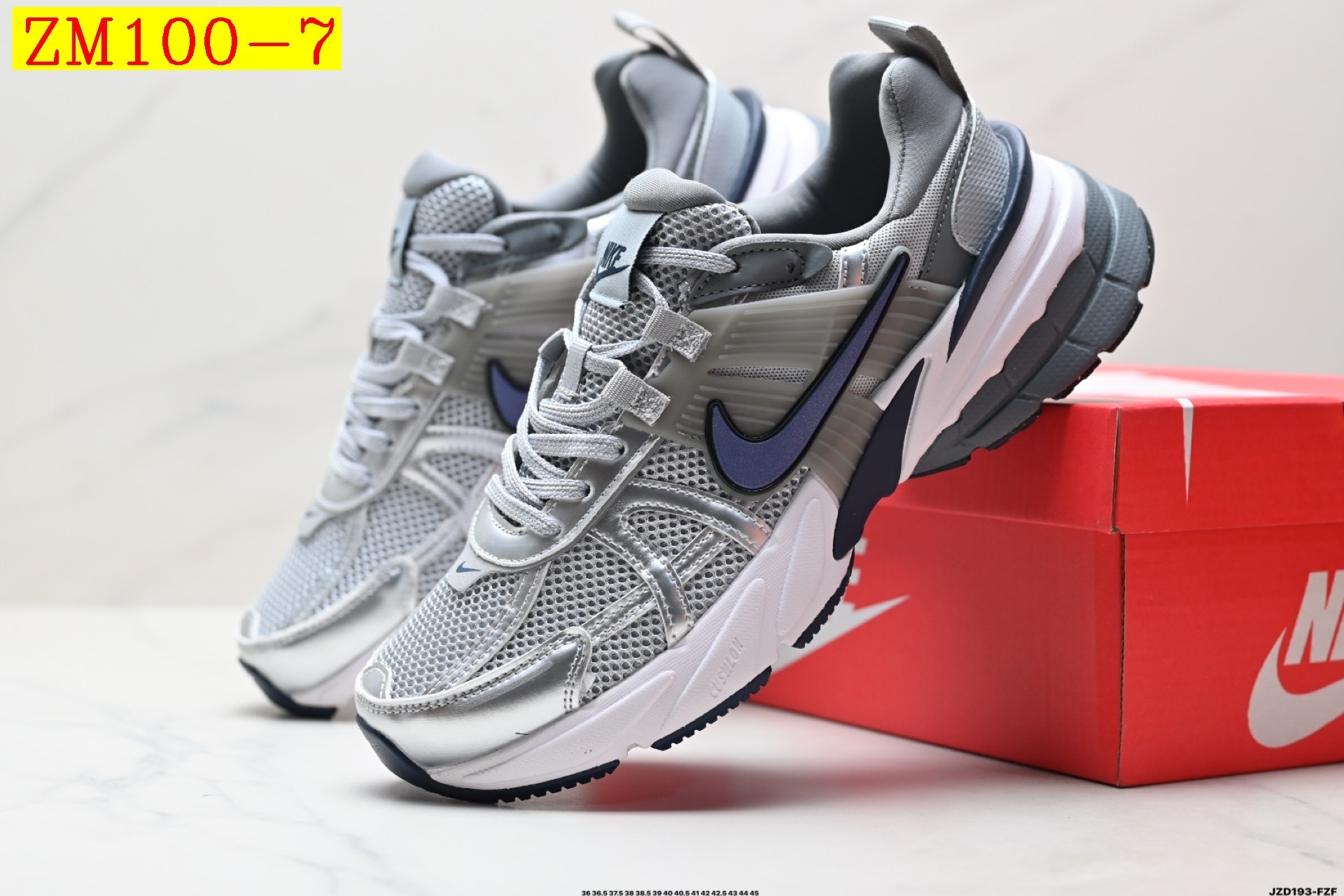 48$ NIKE V2K RUN Size 36-45 half 624450 ZM100 gallery