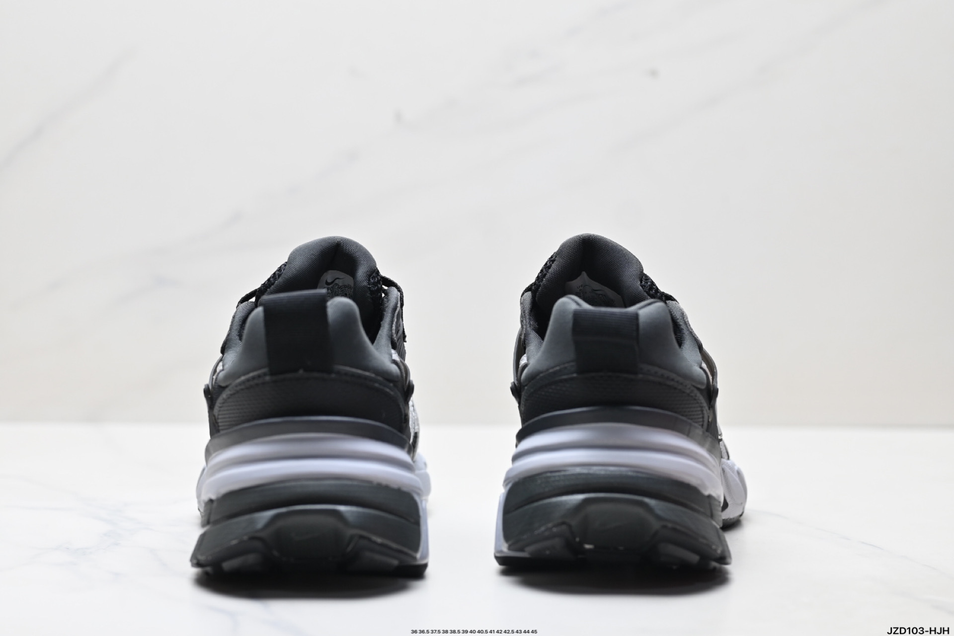 48$ NIKE V2K RUN Size 36-45 half 624450 ZM100 gallery