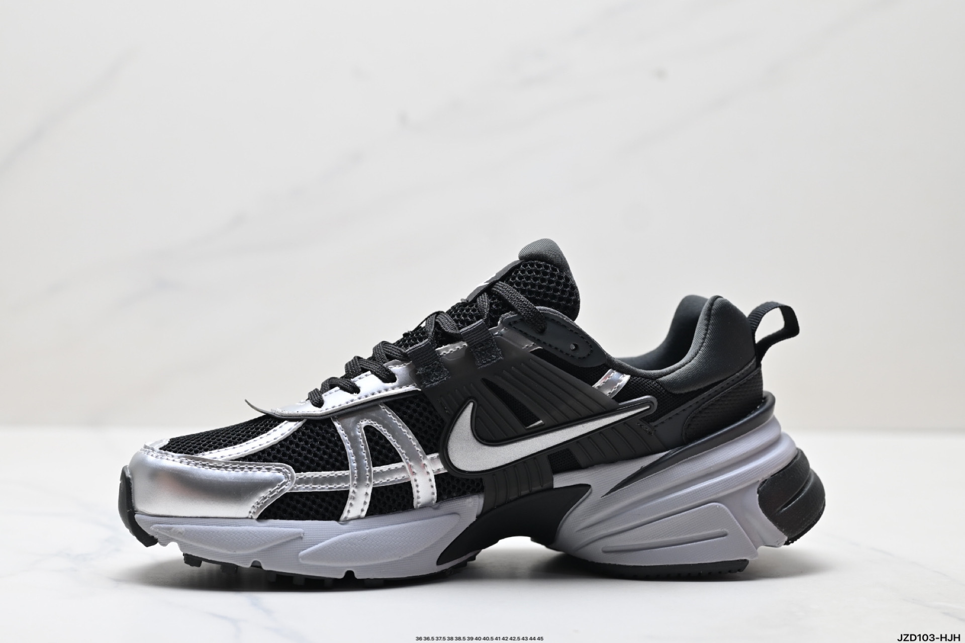 48$ NIKE V2K RUN Size 36-45 half 624450 ZM100 gallery